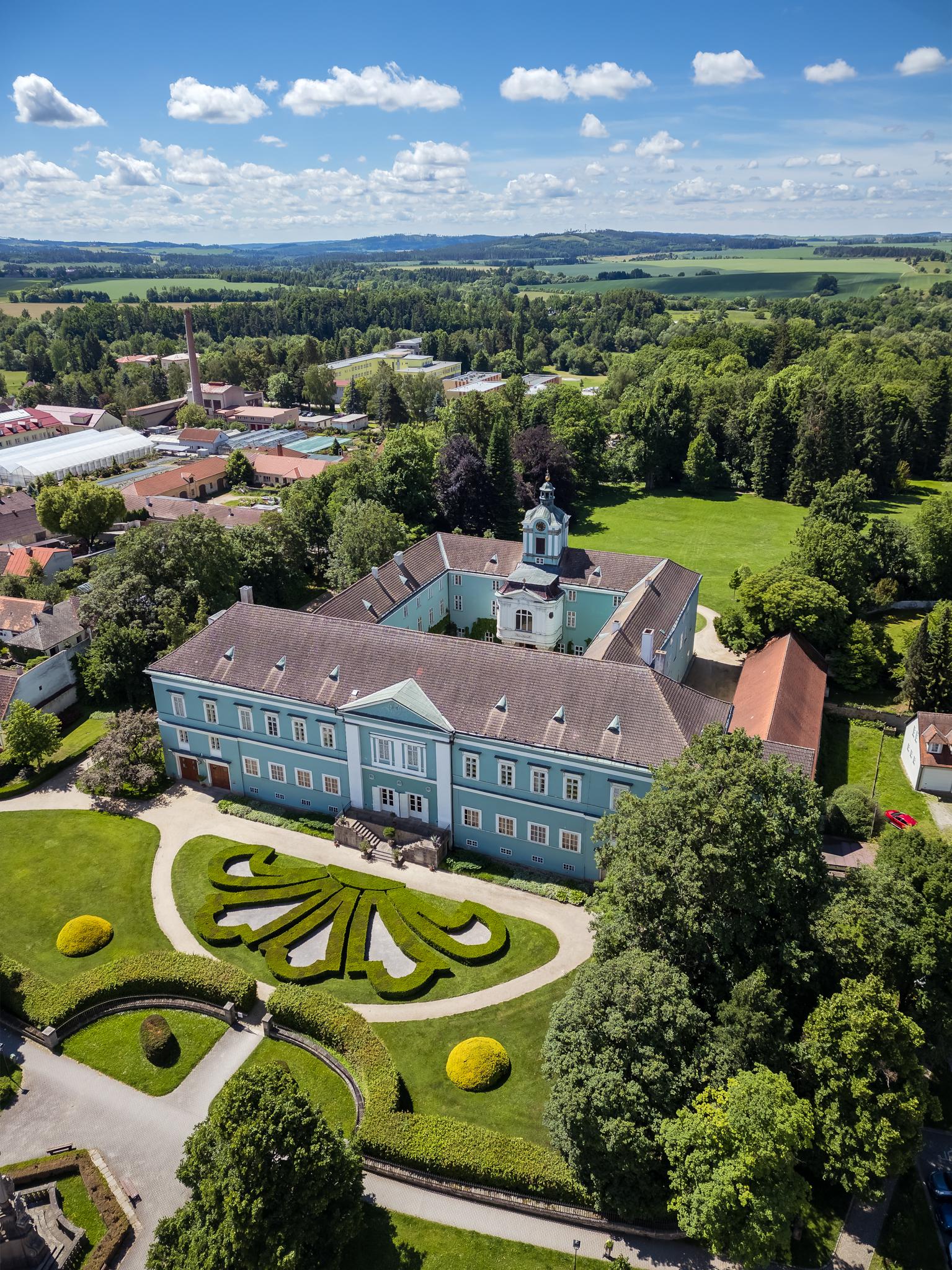 Státní zámek Dačice foto 2