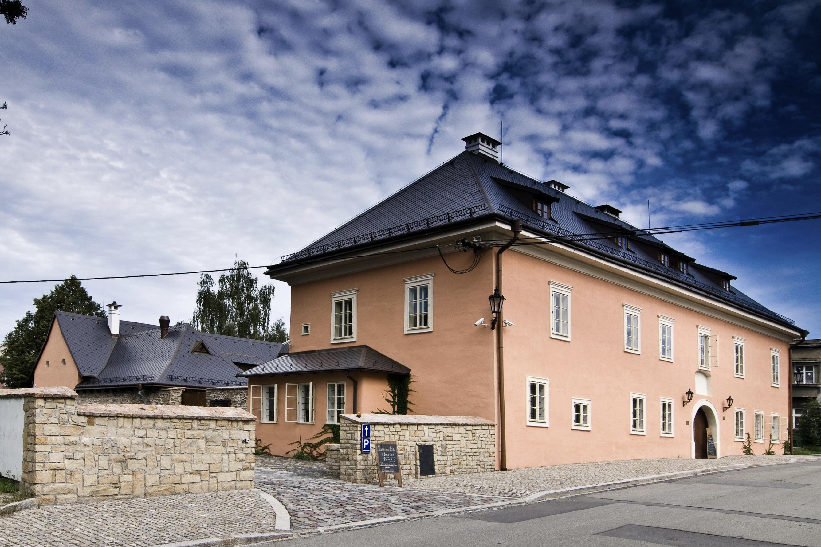 ZÁMEK ZÁBŘEH OSTRAVA - HOTEL & PIVOVAR
