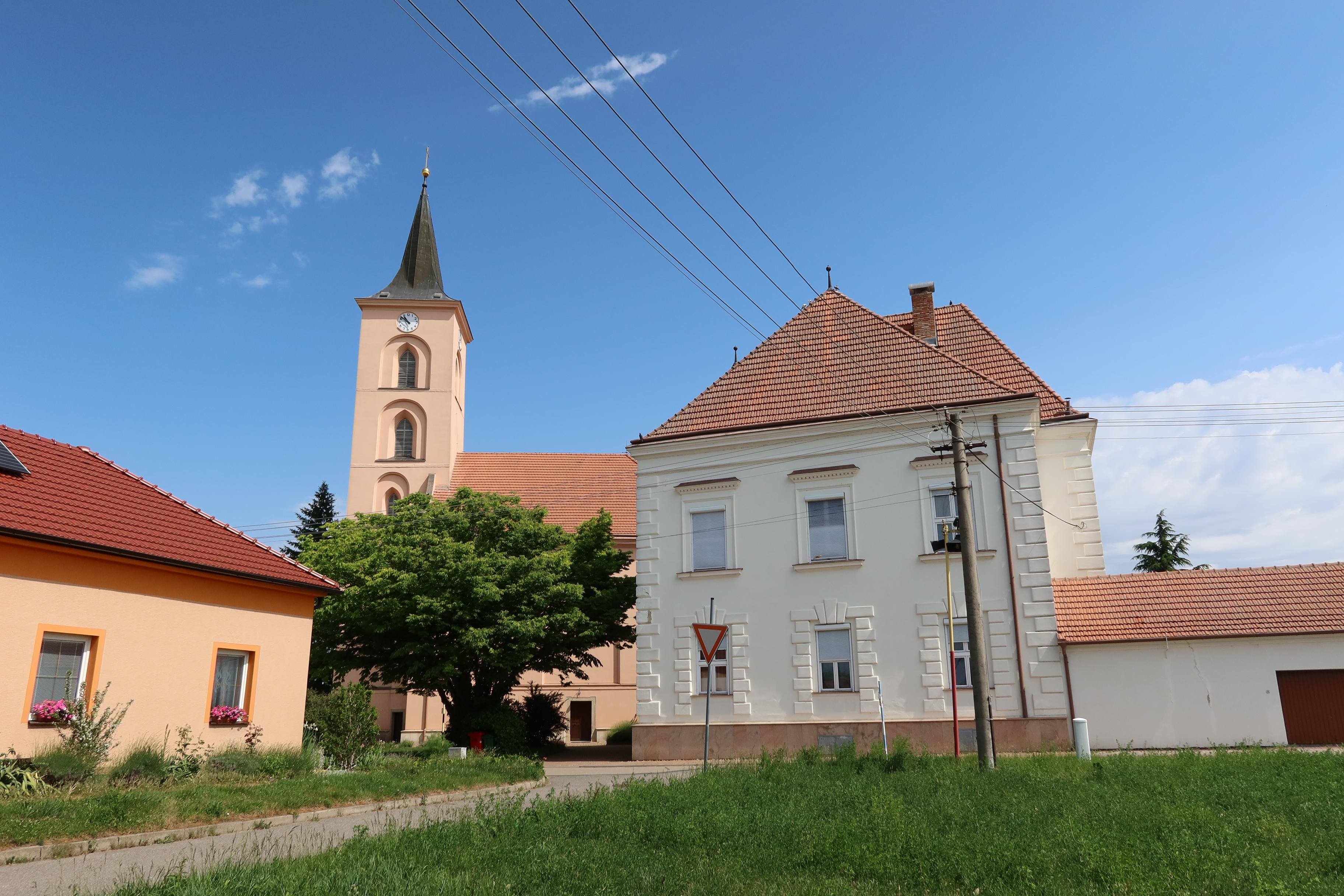 Římskokatolická farnost Velké Bílovice foto 2