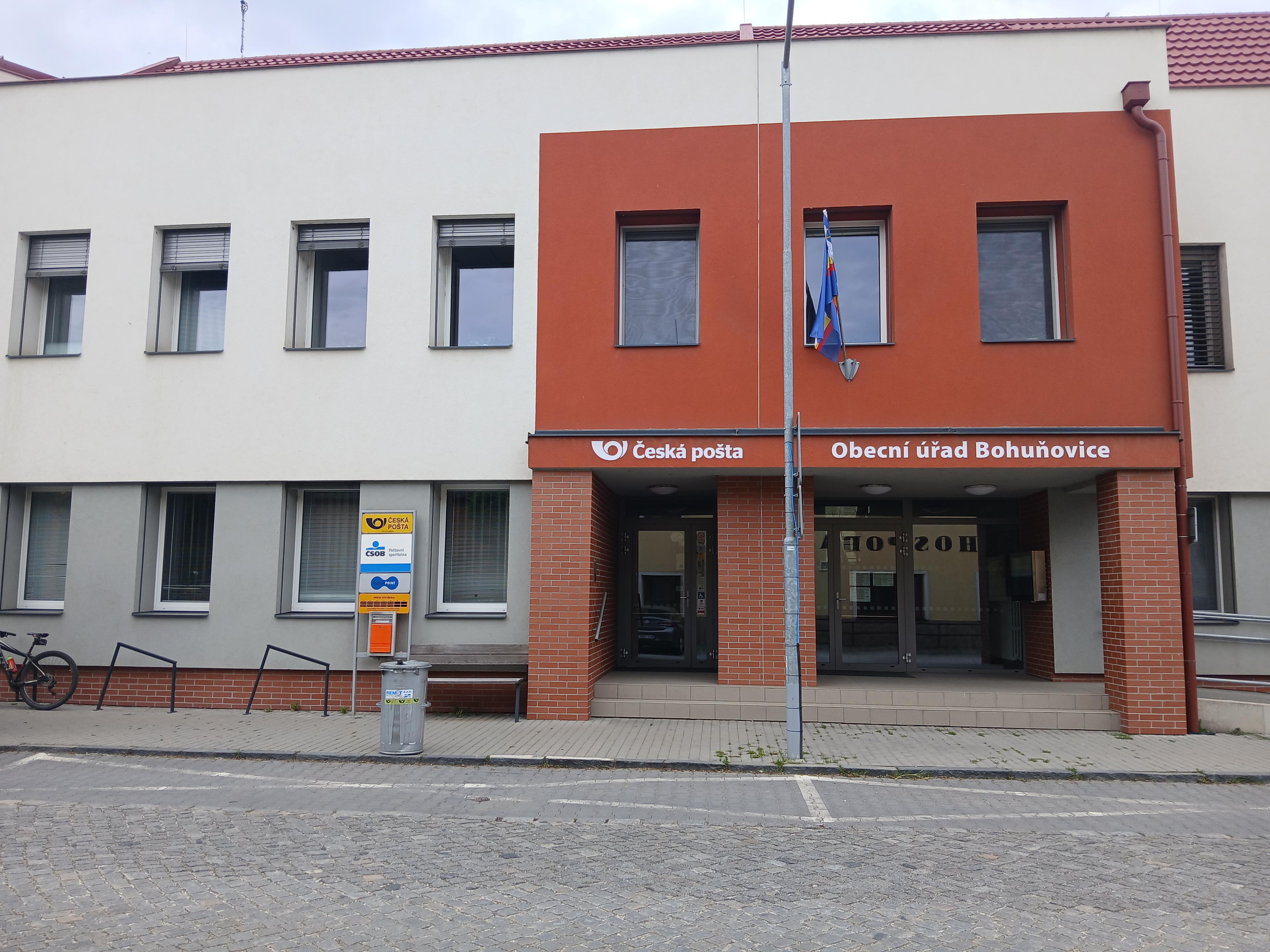 Bohuňovice - obecní úřad foto 2