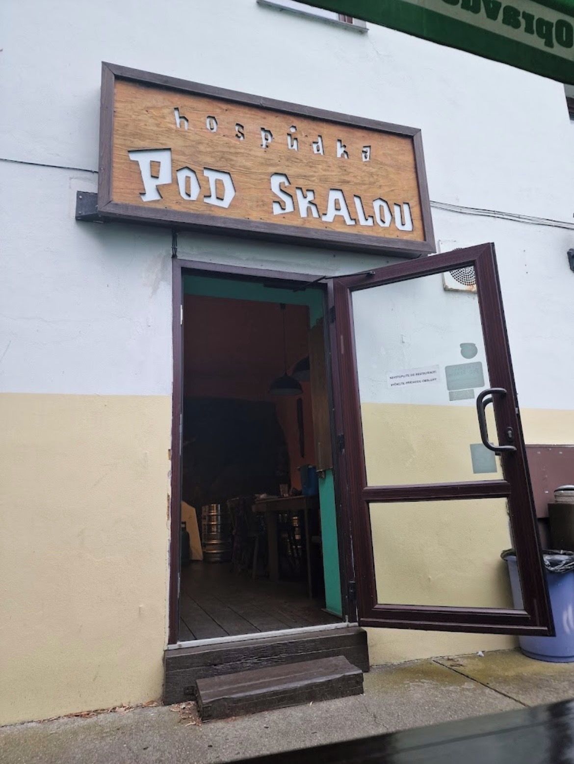 Hospůdka Pod Skalou foto 1
