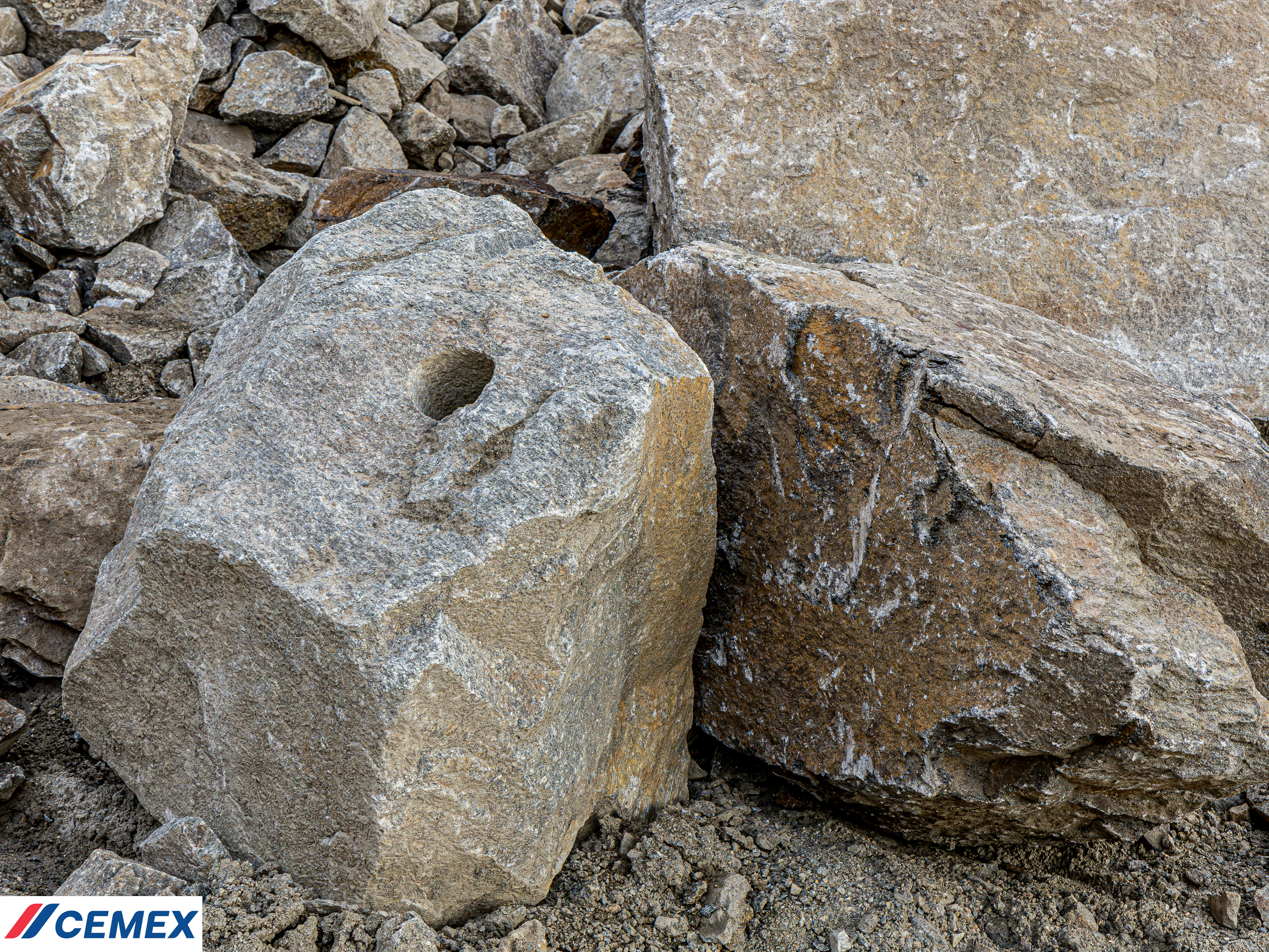 Lom Bílkovice, Cemex Sand k.s. foto 5