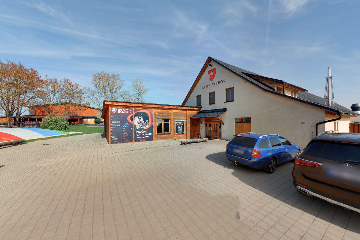 Restaurace Farma Ptýrov