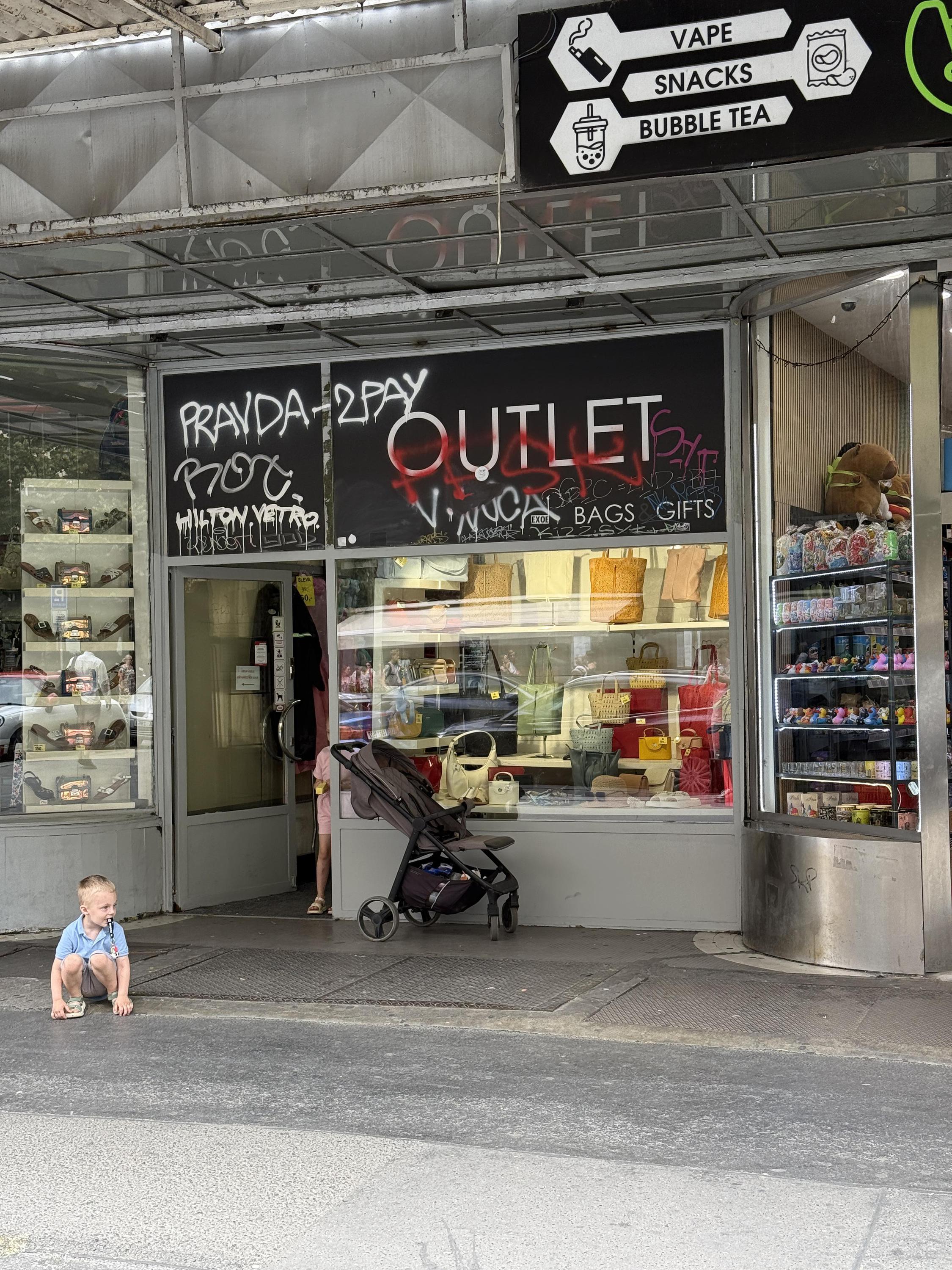 Outlet Bags Gifts foto 1
