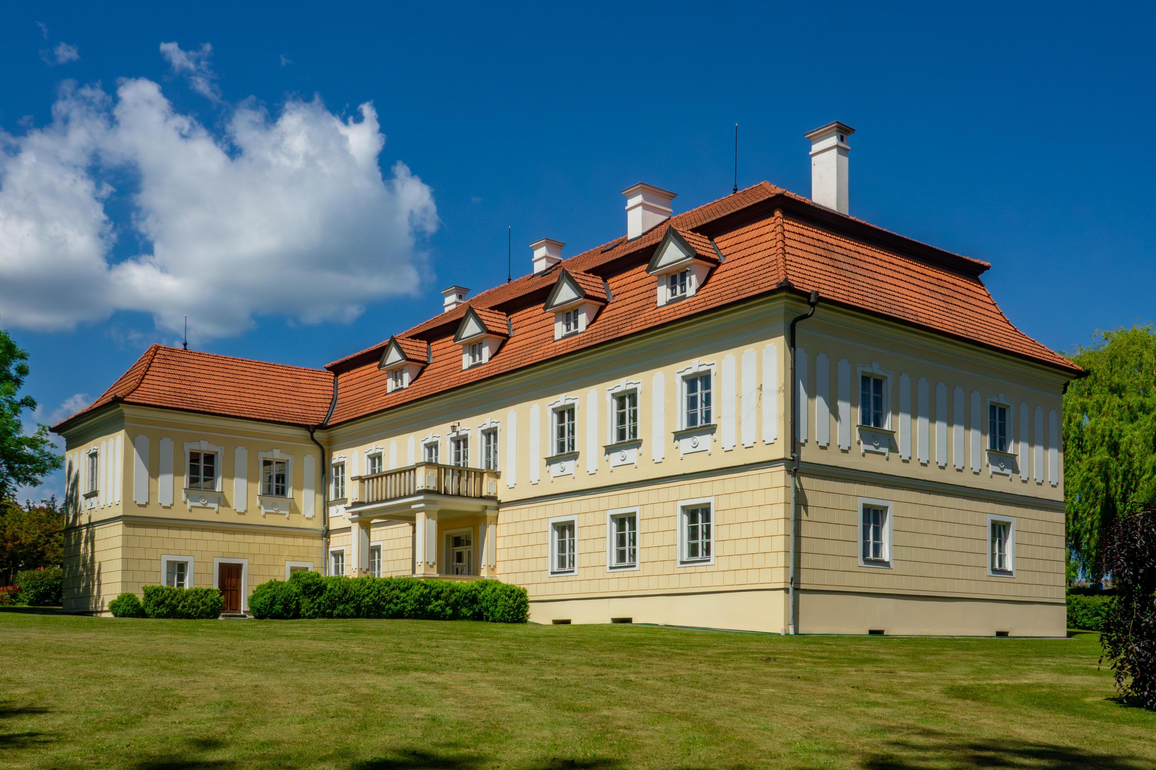 Zámek Všechovice