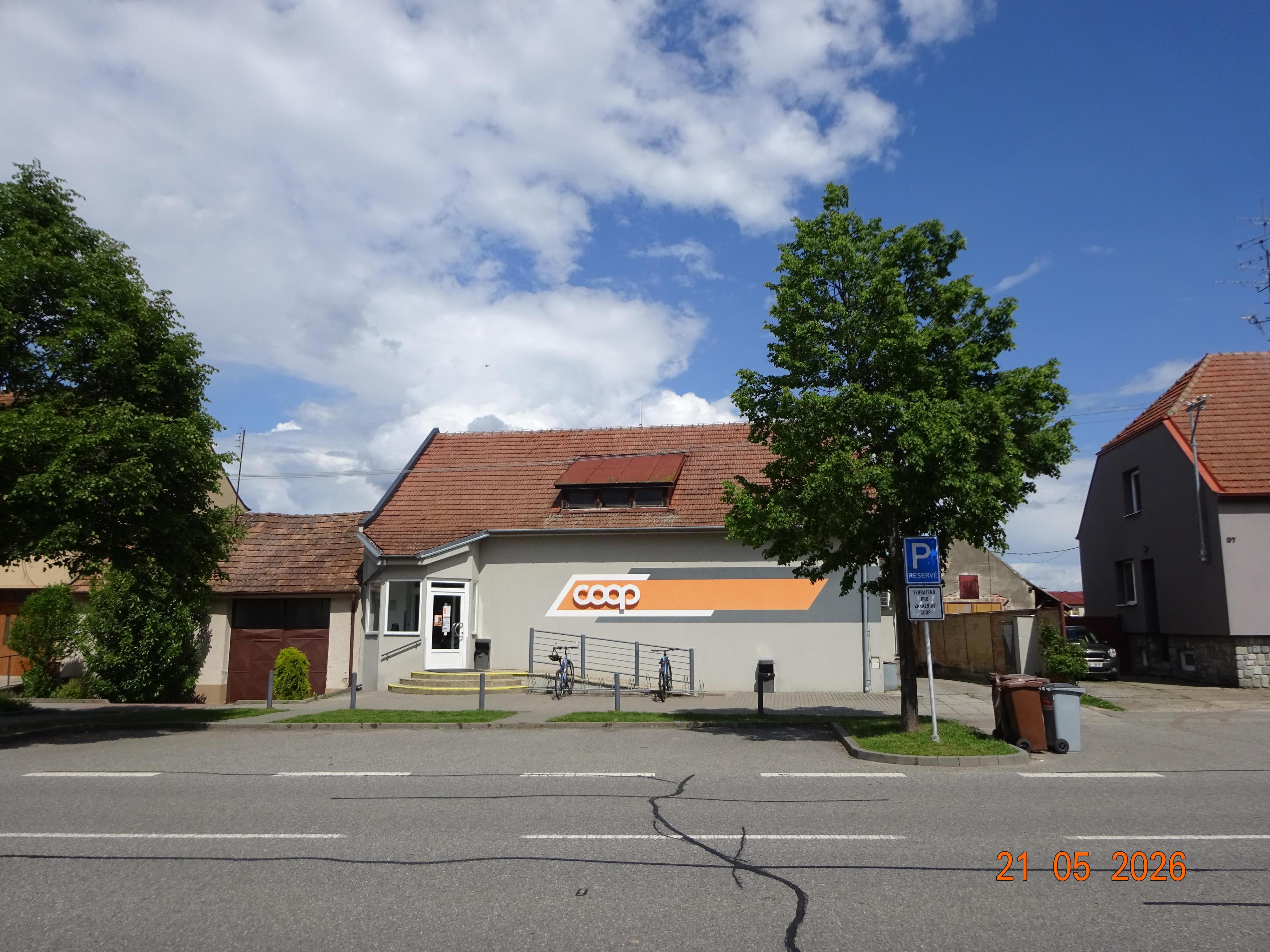 Jednota, spotřební družstvo v Hodoníně - COOP foto 2
