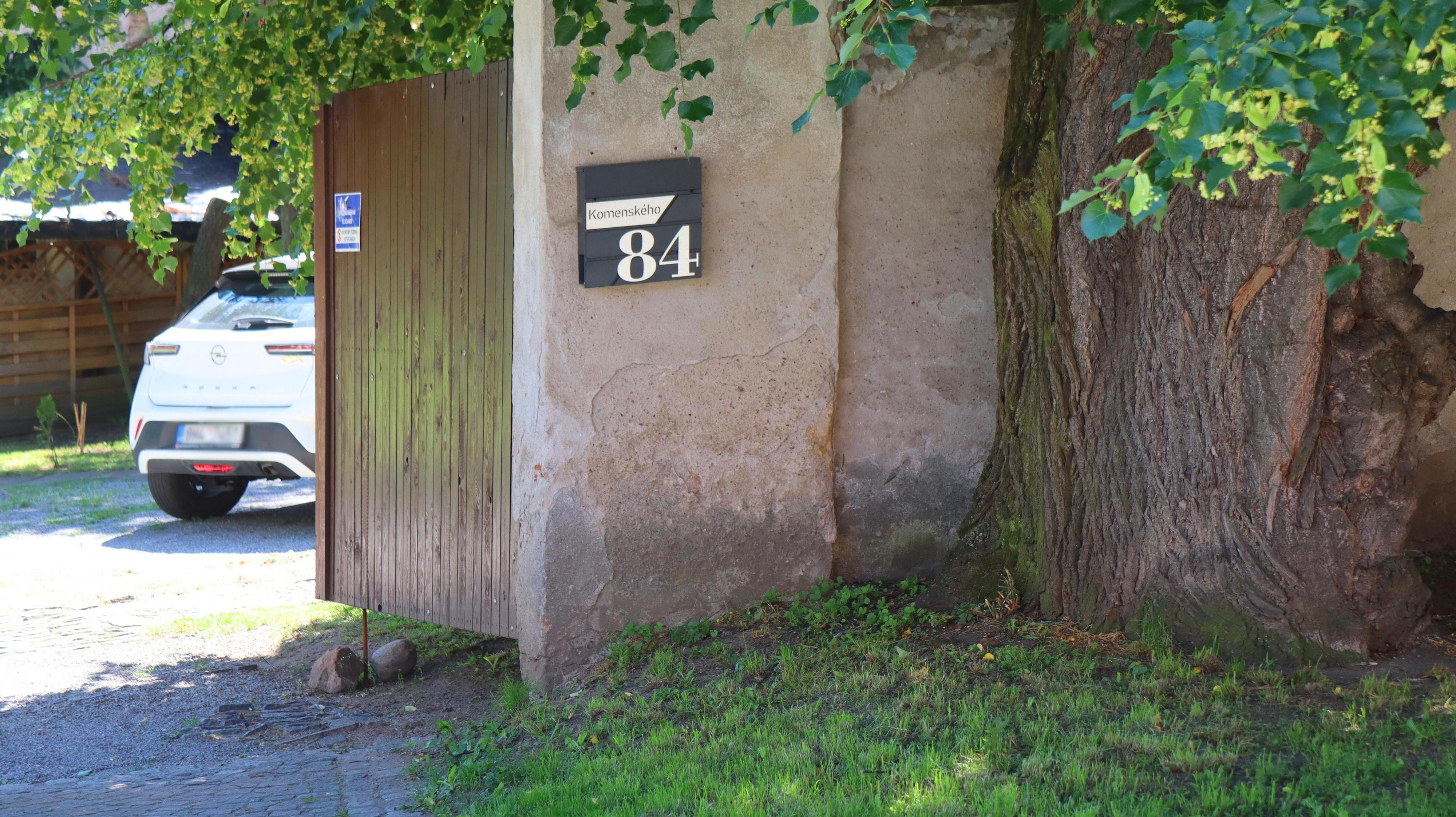 Římskokatolická farnost - děkanství Týnec nad Labem foto 3