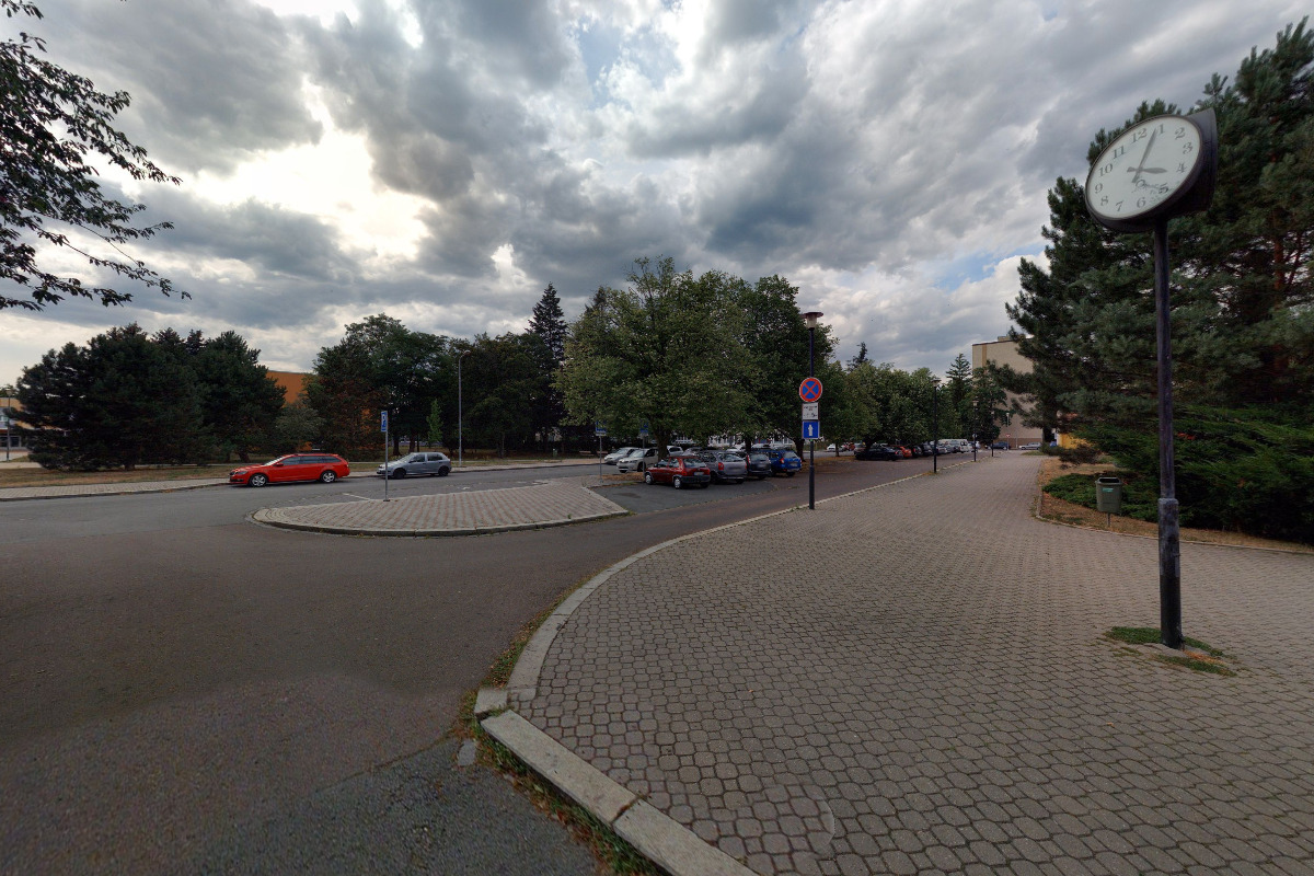Zmrzlina na sídlišti foto 3
