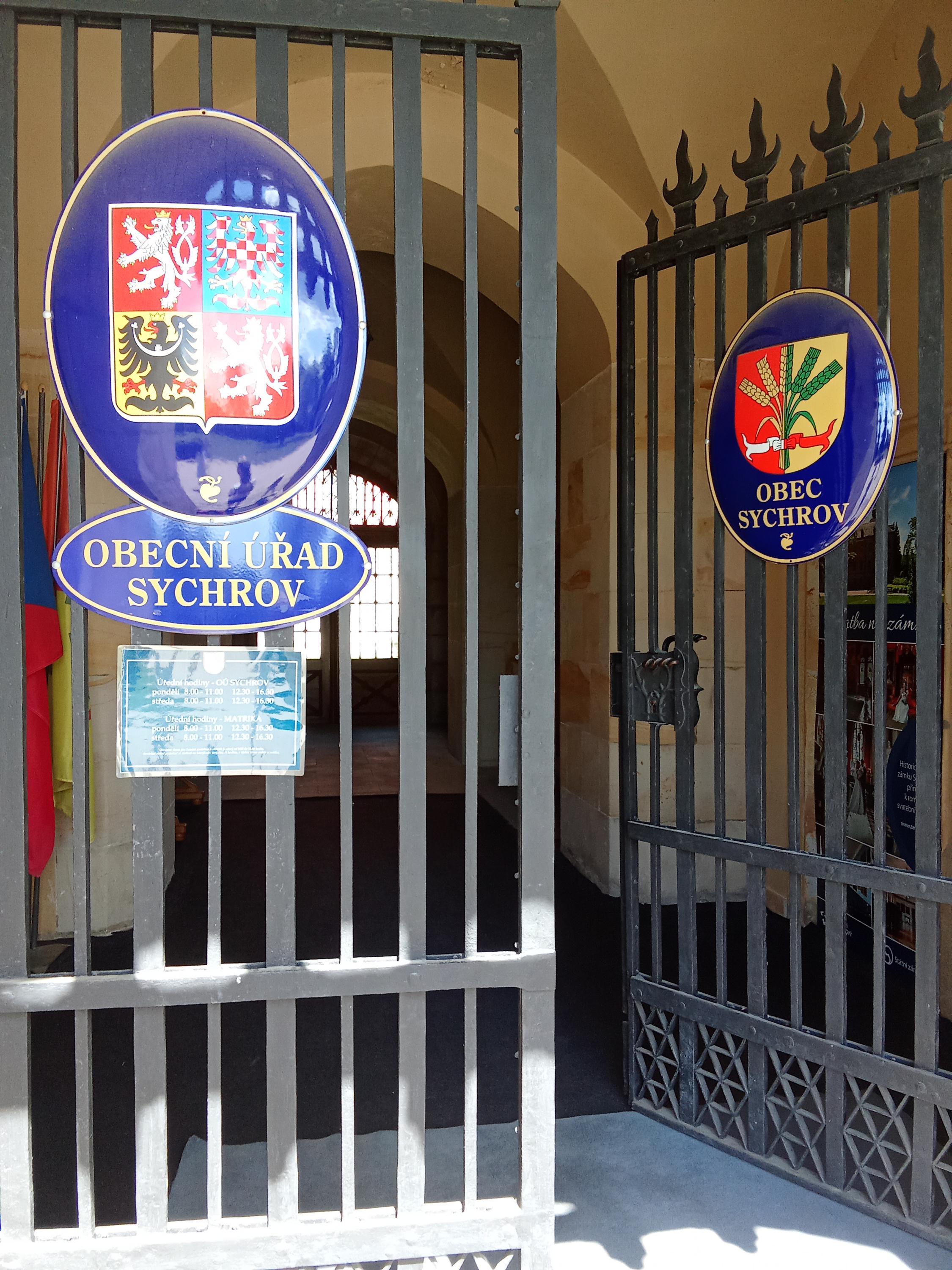 Sychrov - obecní úřad foto 4