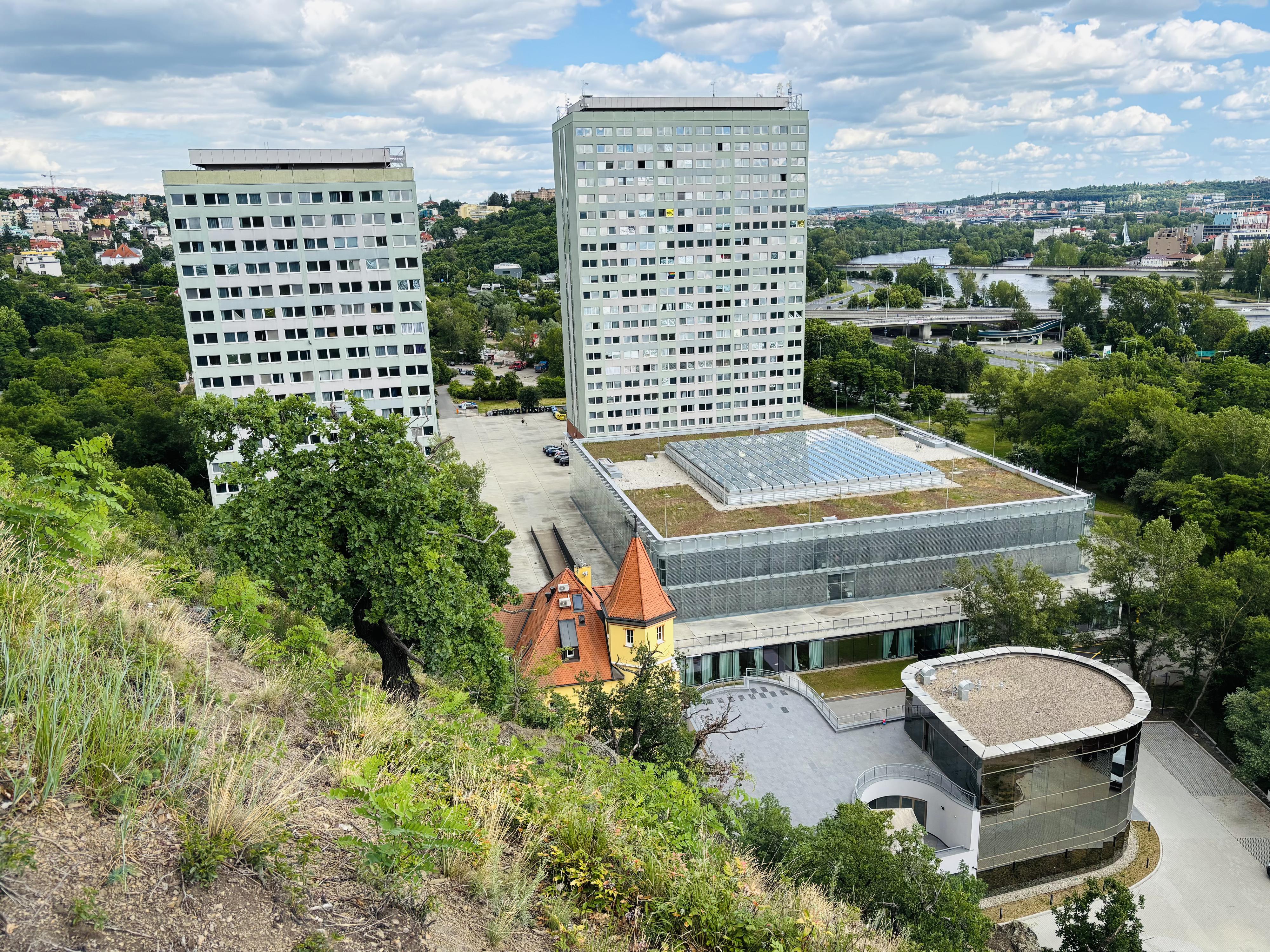 Kolej 17. Listopadu - Univerzita Karlova foto 1