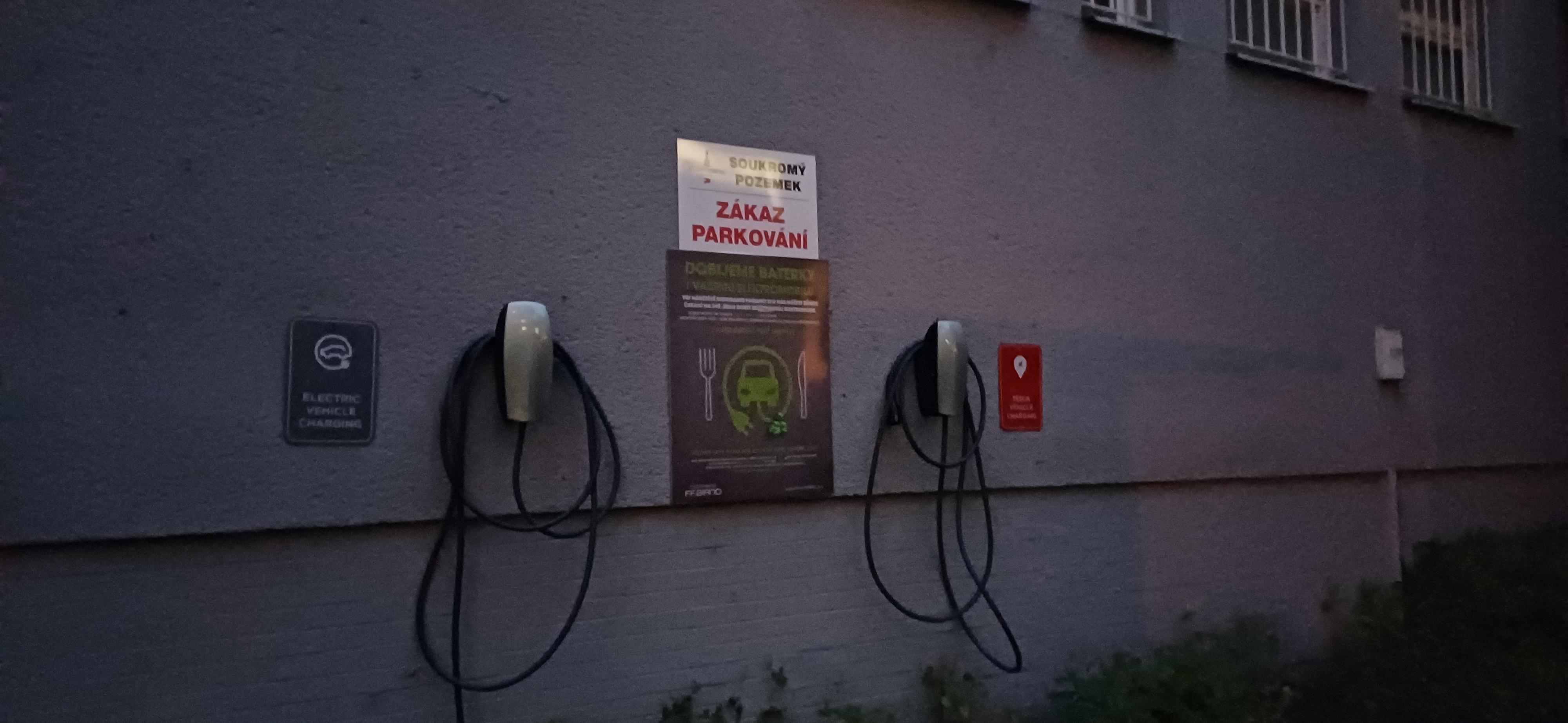 Tesla Destination Charger foto 3