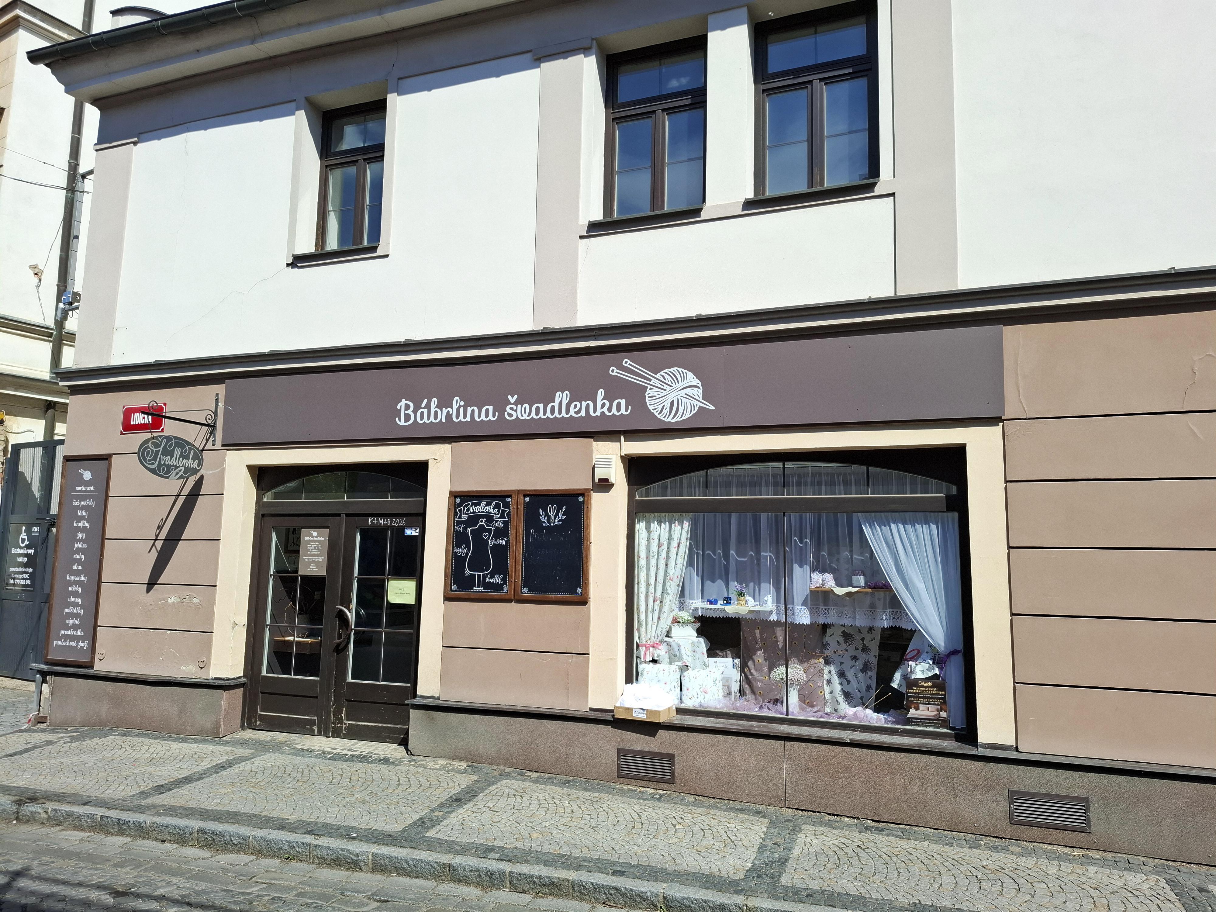 Bábrlina švadlenka foto 5
