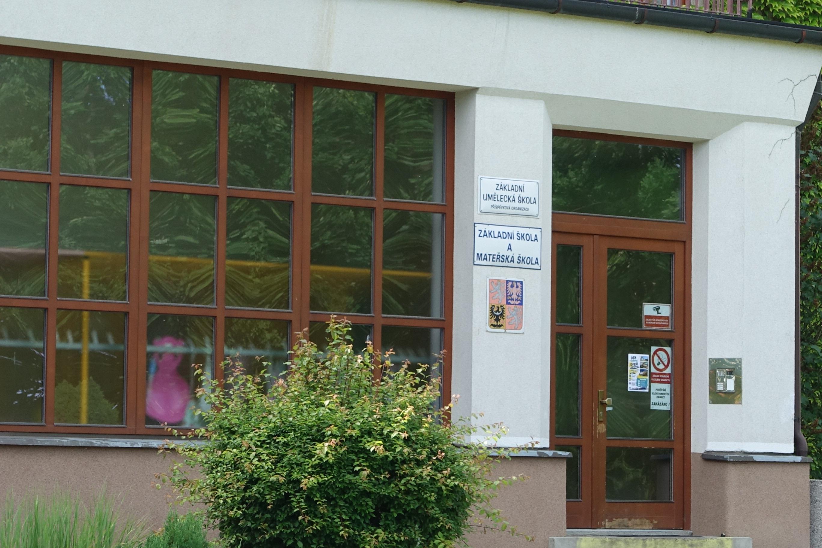 ZŠ a MŠ Spálov foto 4