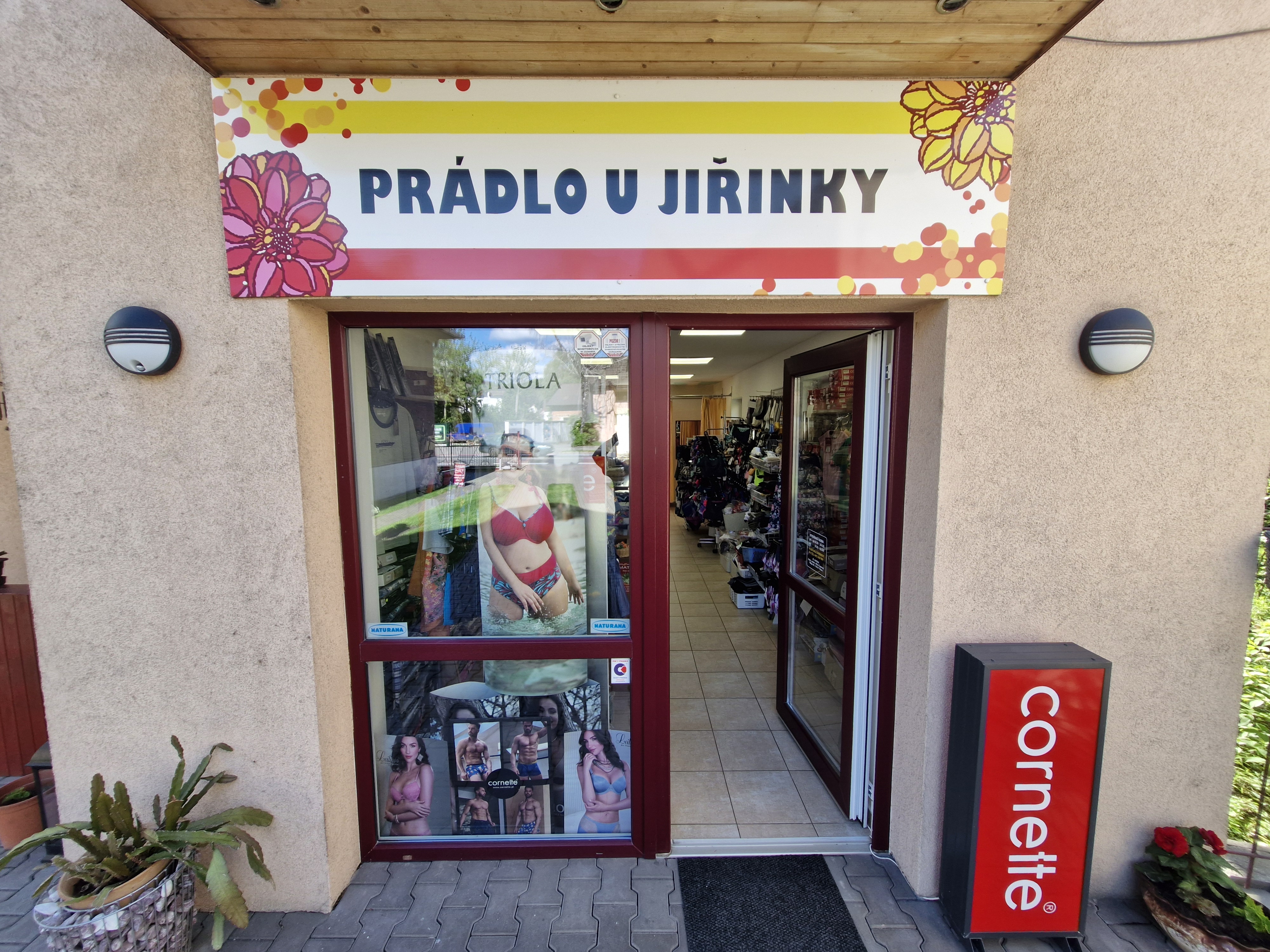 Spodní prádlo u Jiřinky foto 3
