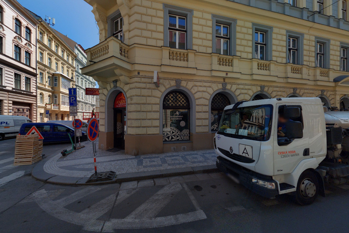 Vegetariánská restaurace a čajovna ANANTA