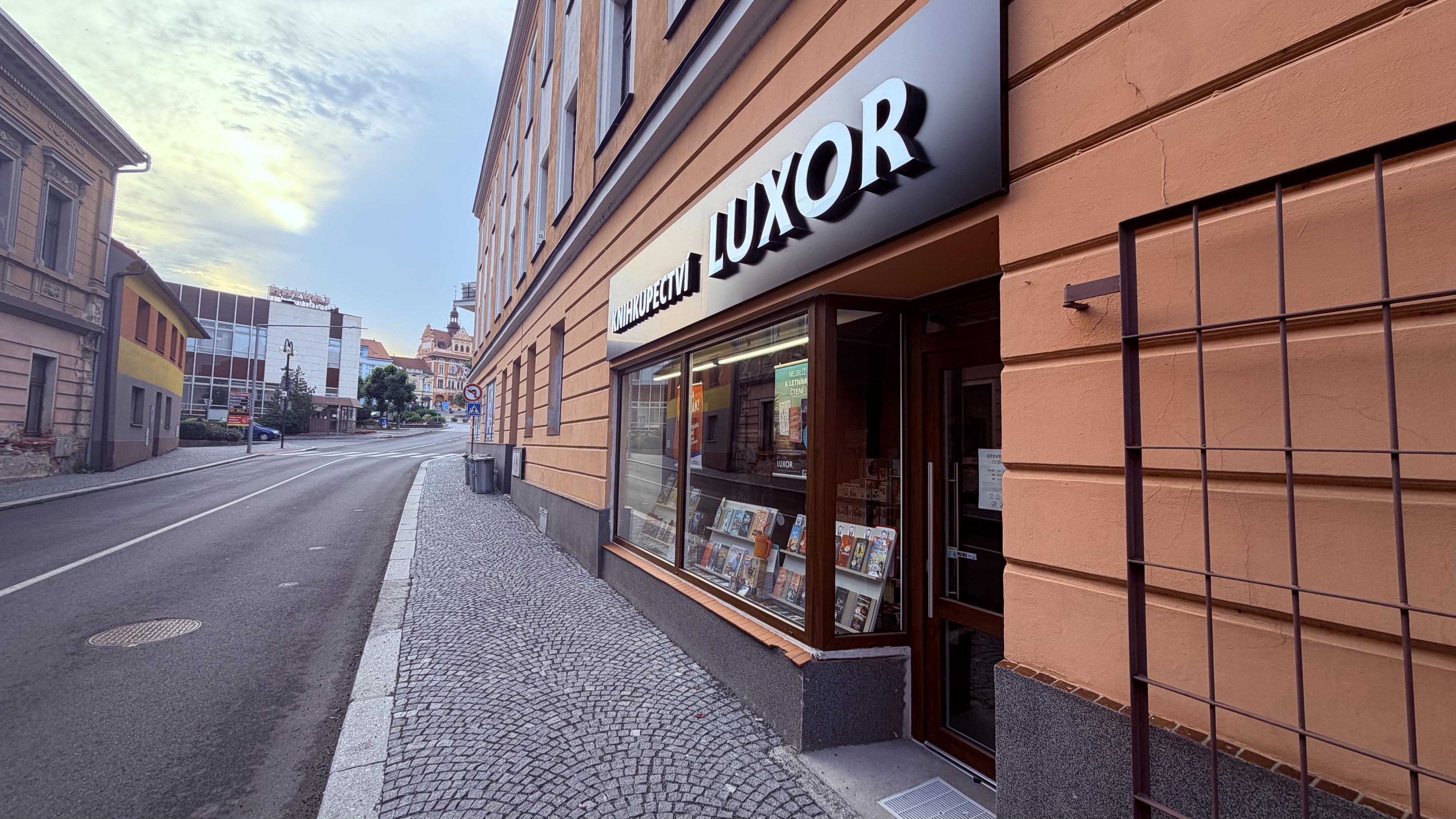 Knihkupectví Luxor foto 2