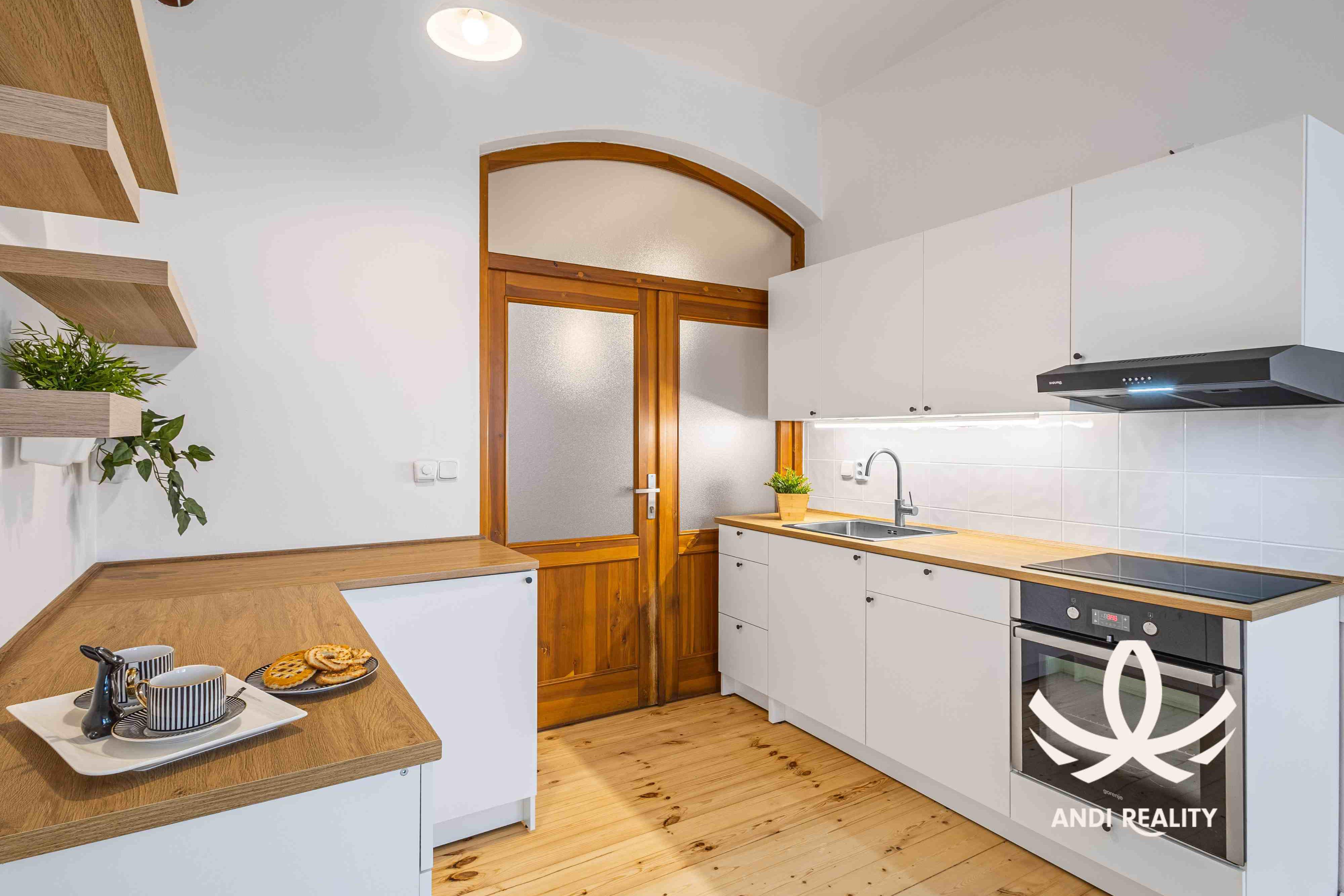 Pronájem bytu 2+kk, 42 m², Starofarní