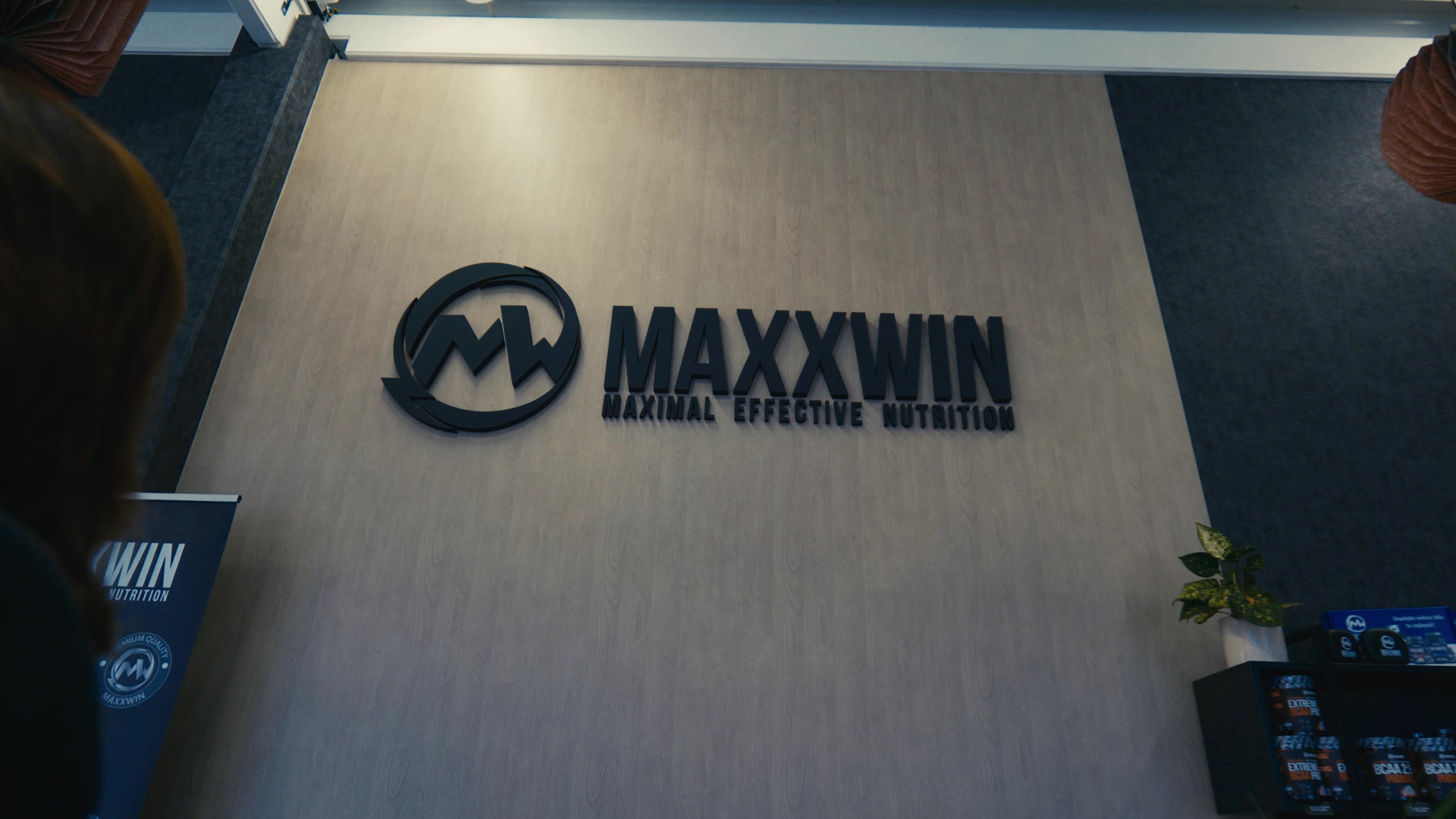 MAXXWIN foto 2 (náhled videa)