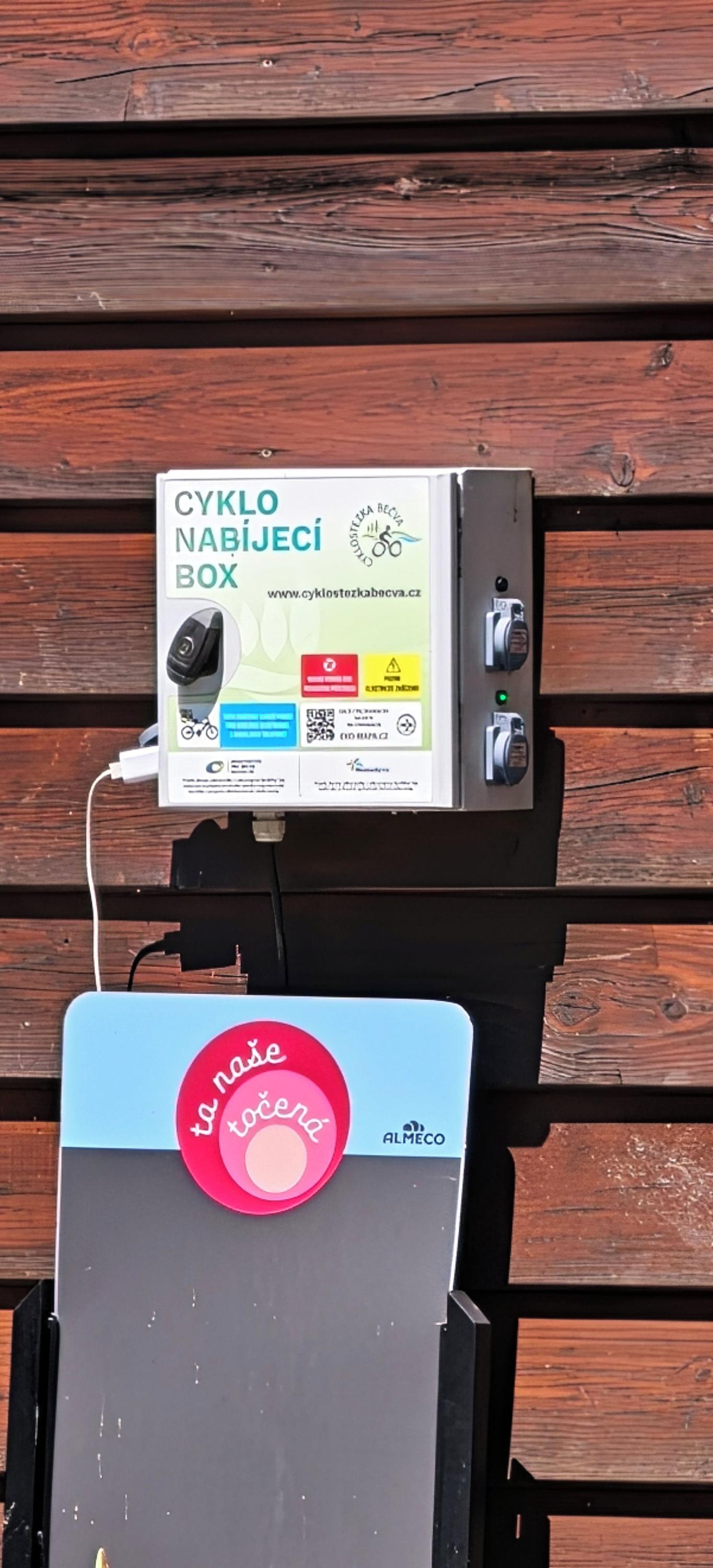 Nabíjecí zásuvka pro elektrokola - Ústí foto 2
