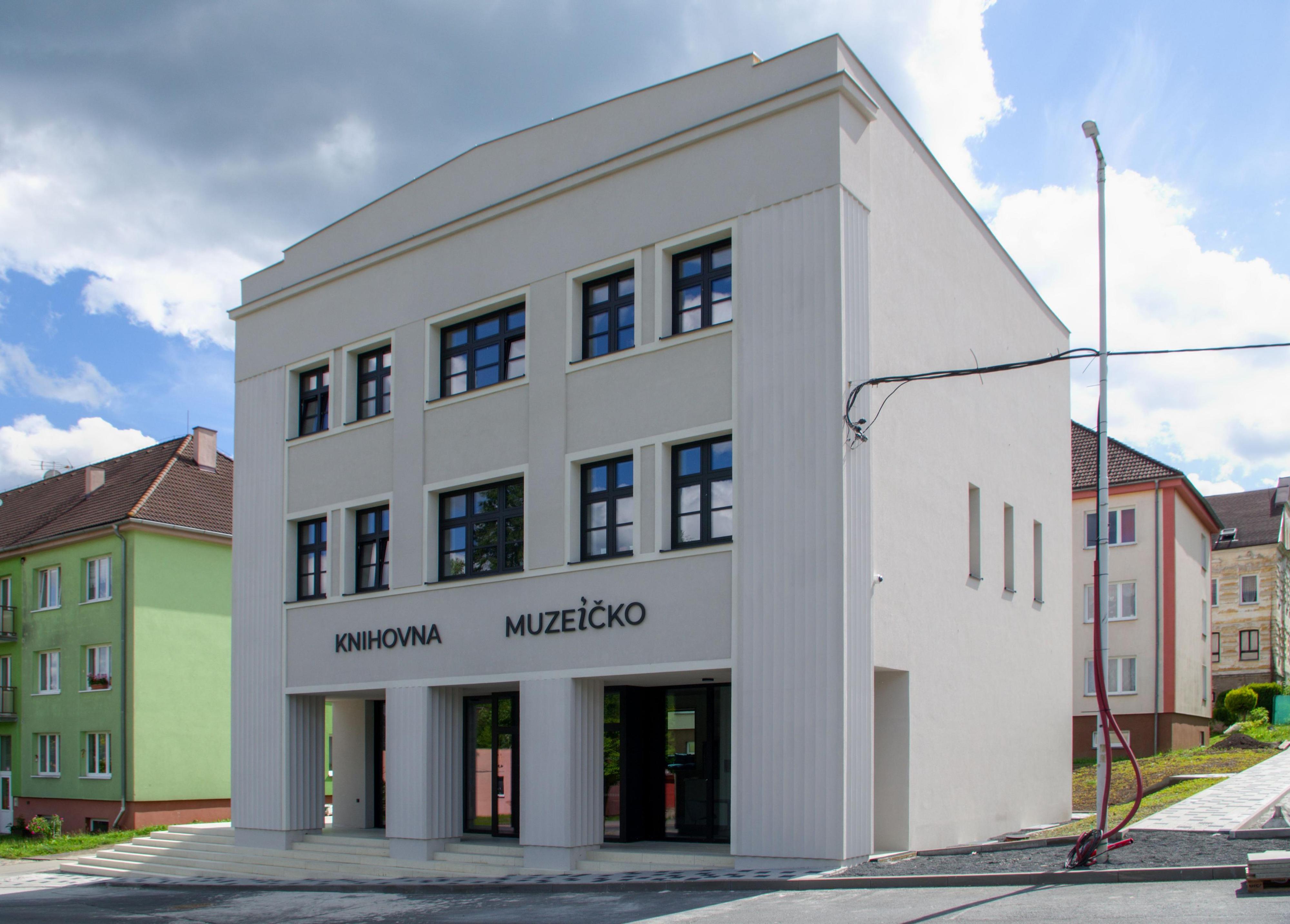 Knihovna a muzeíčko