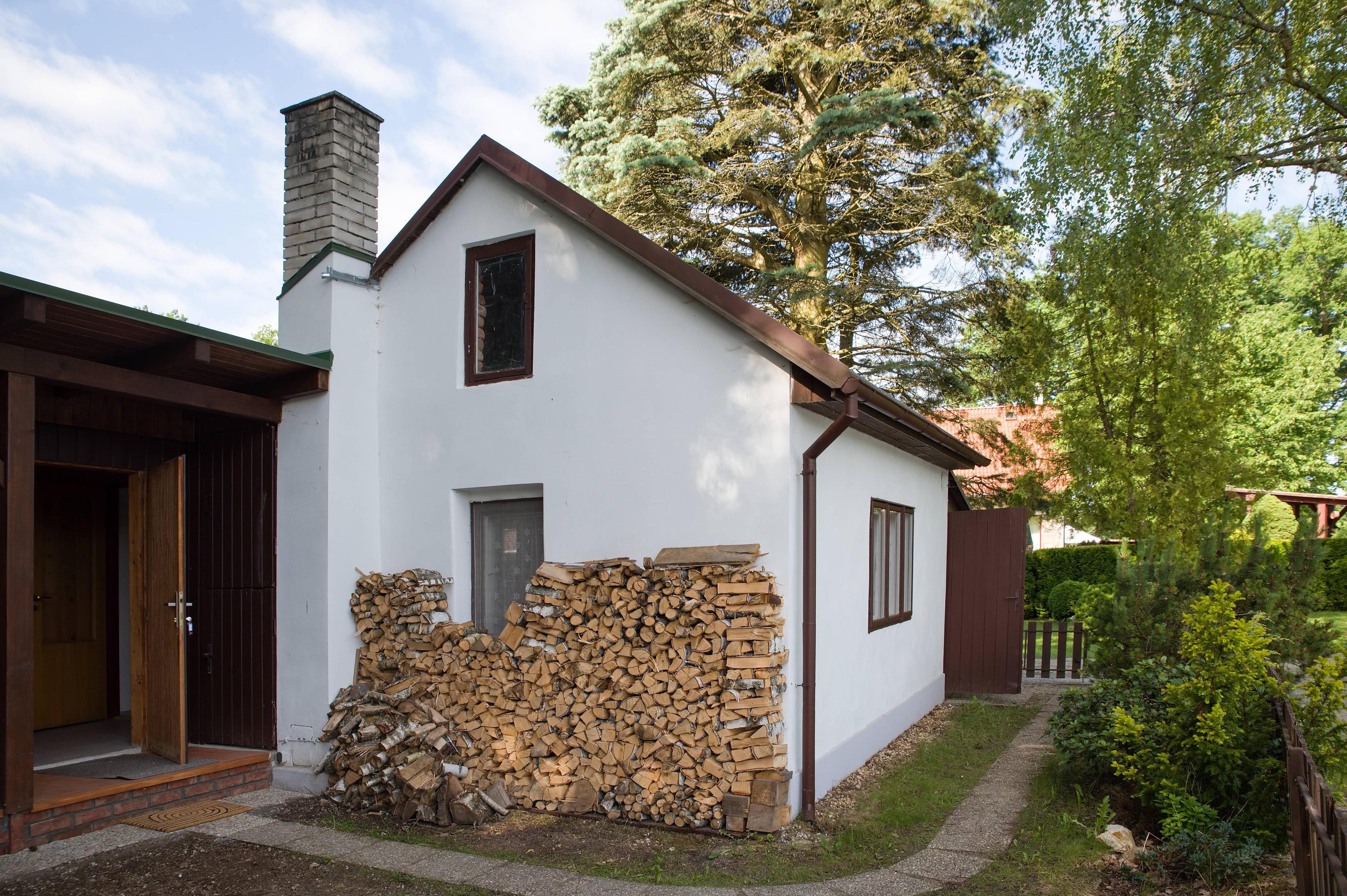Rybářská chata u rybníka Staňkov