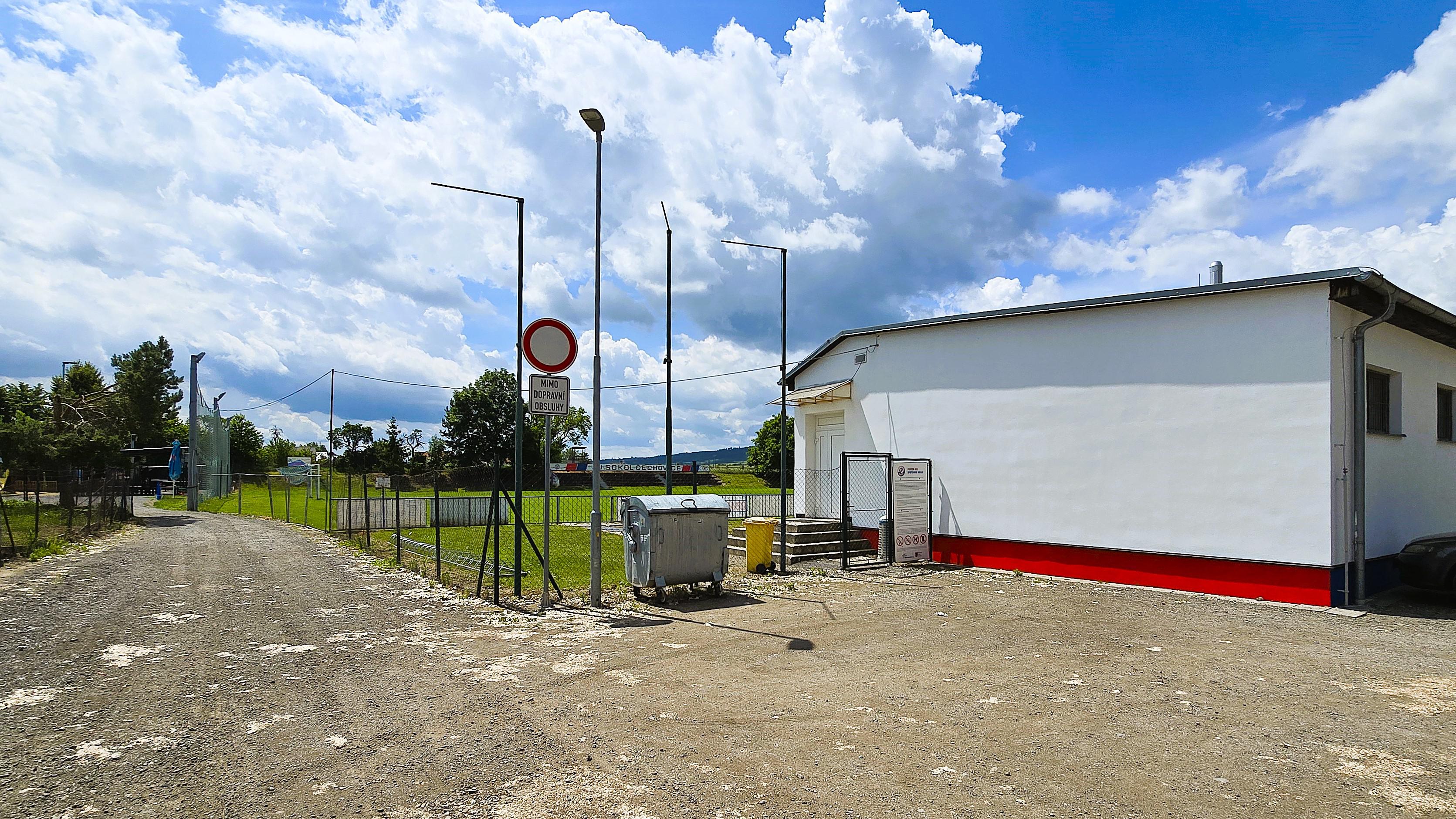 TJ Sokol Čechovice - fotbalové hřiště foto 2