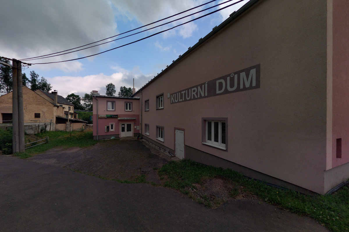 Kulturní dům Bochov foto 2