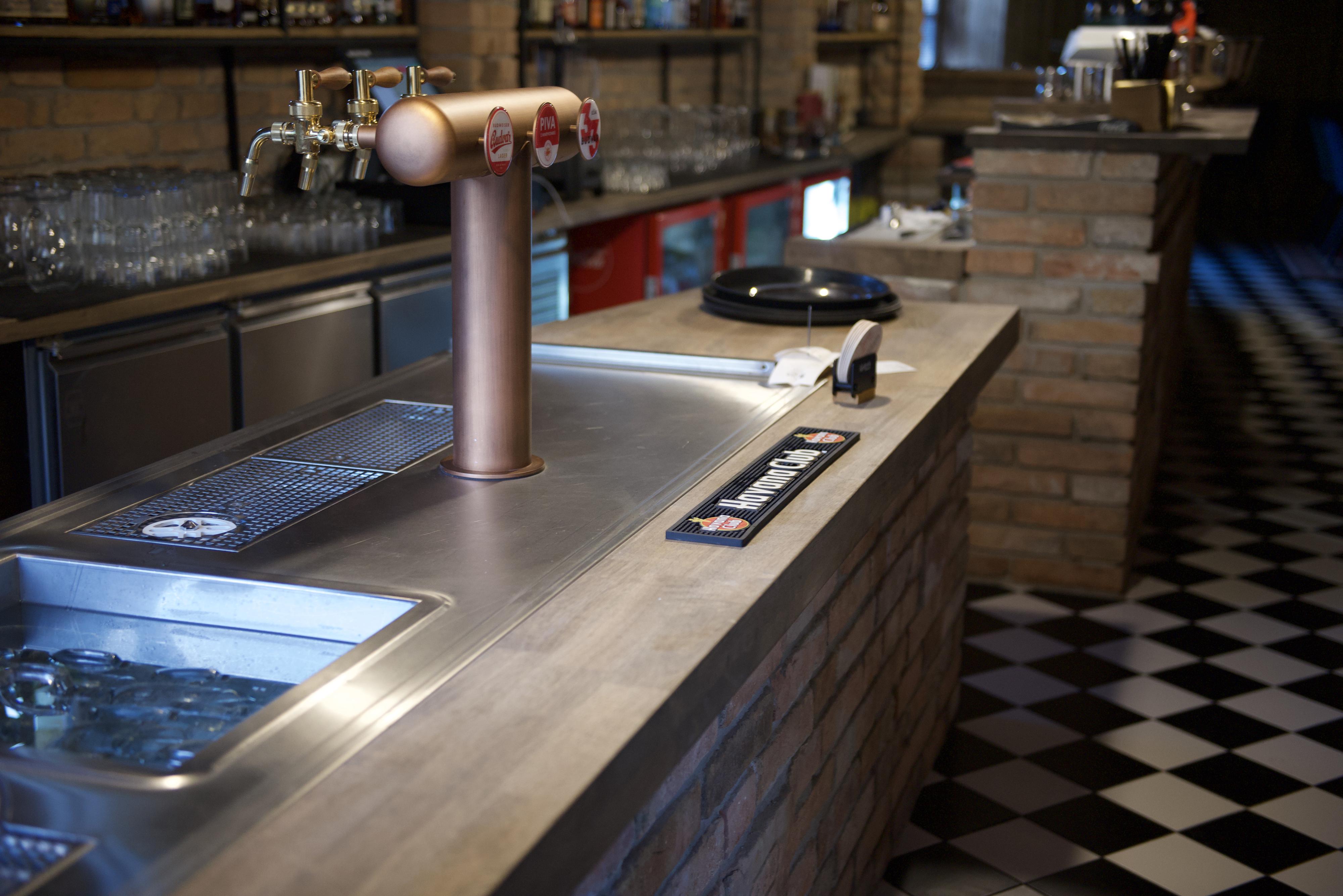 Flames Grill pub & restaurant foto 3