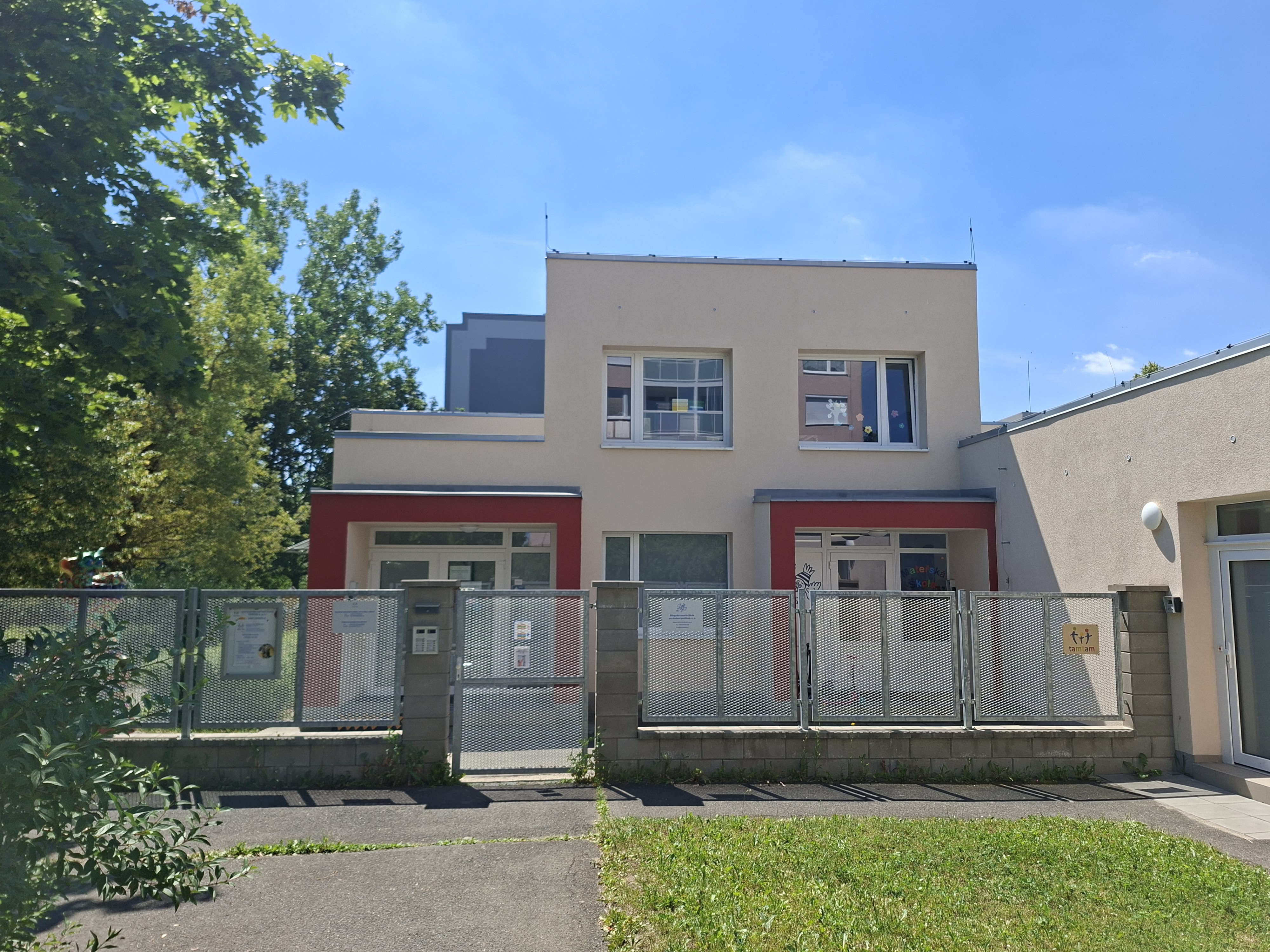 Bilingvální mateřská škola pro sluchově postižené s.r.o.