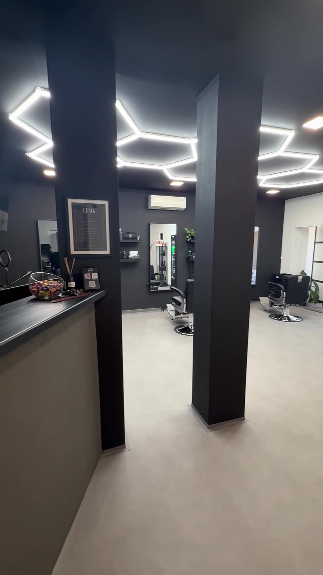 LA barber foto 2 (náhled videa)