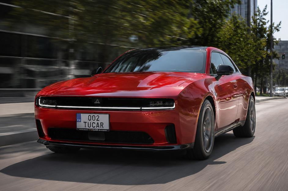 Nový Dodge Charger Sixpack