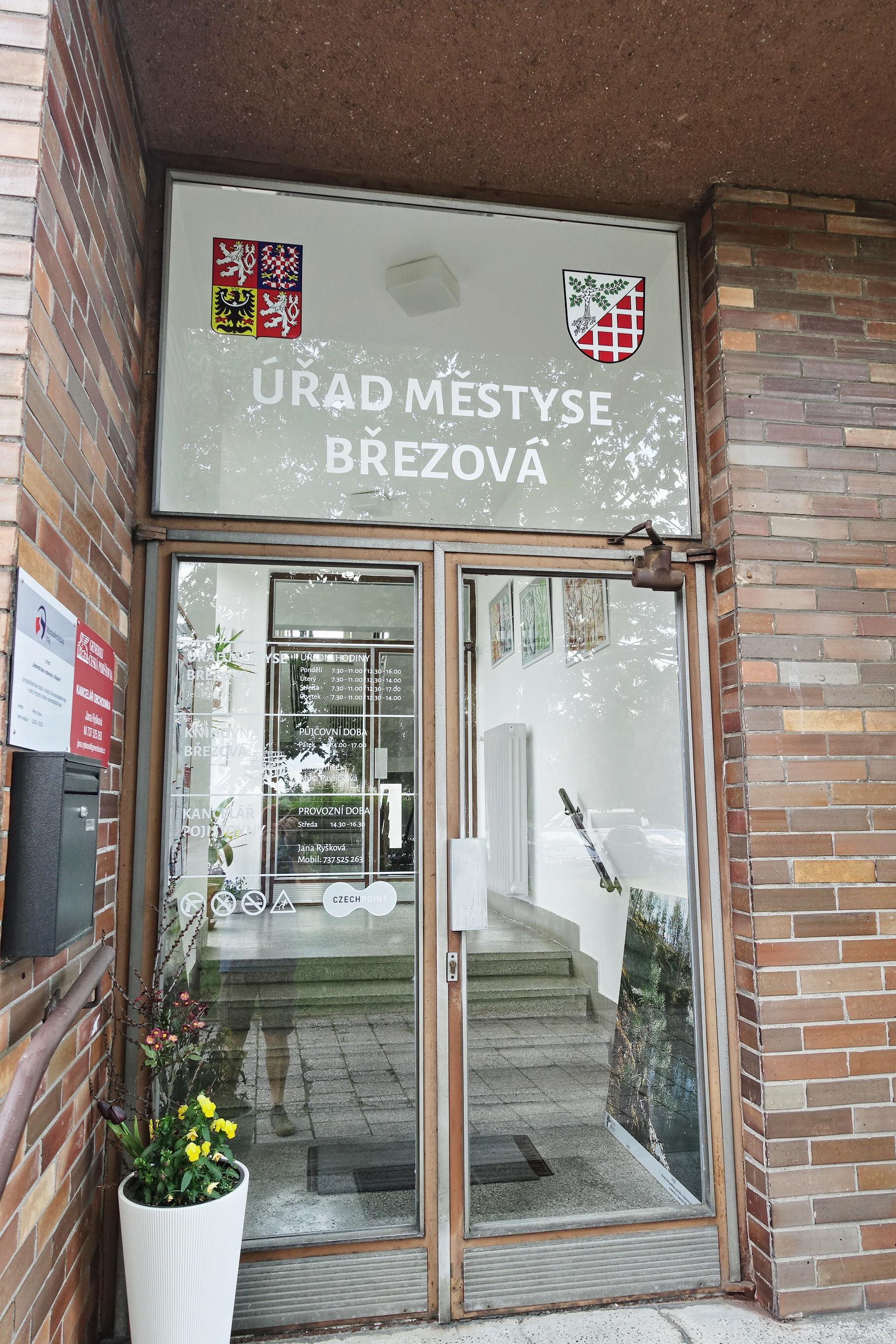Březová - úřad městyse foto 6