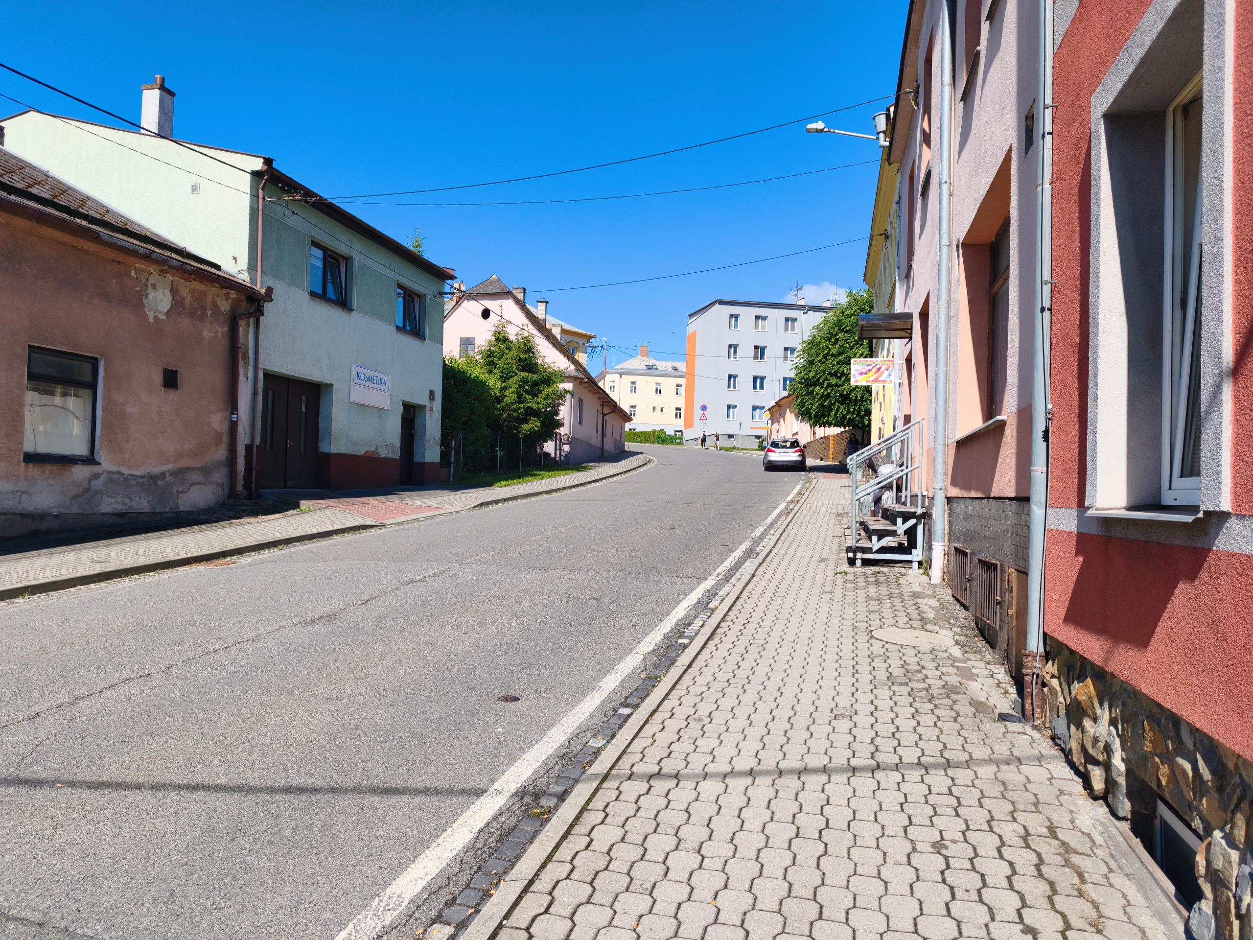 Barvy, laky Švermova foto 1