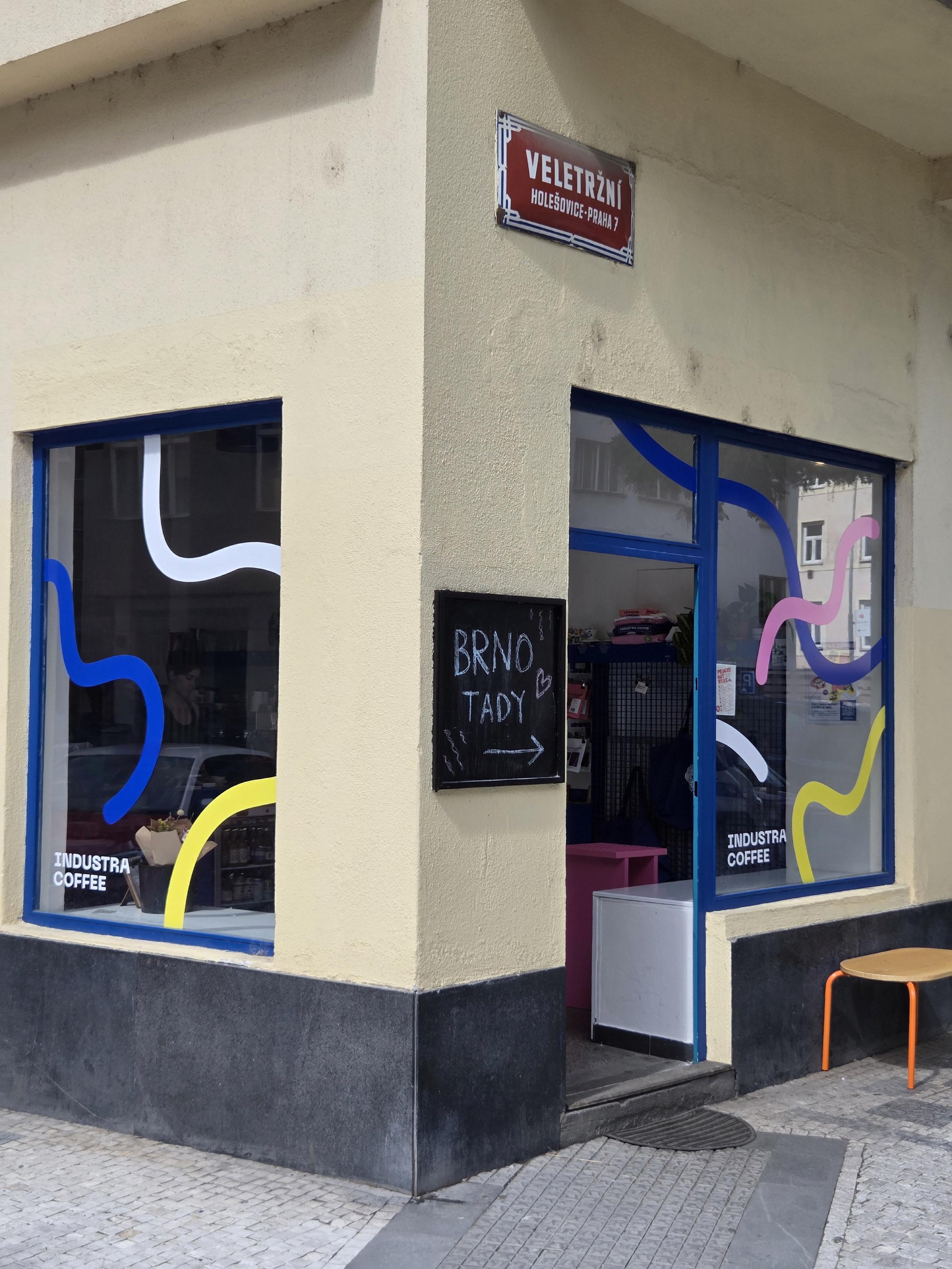 Industra Coffee foto 4