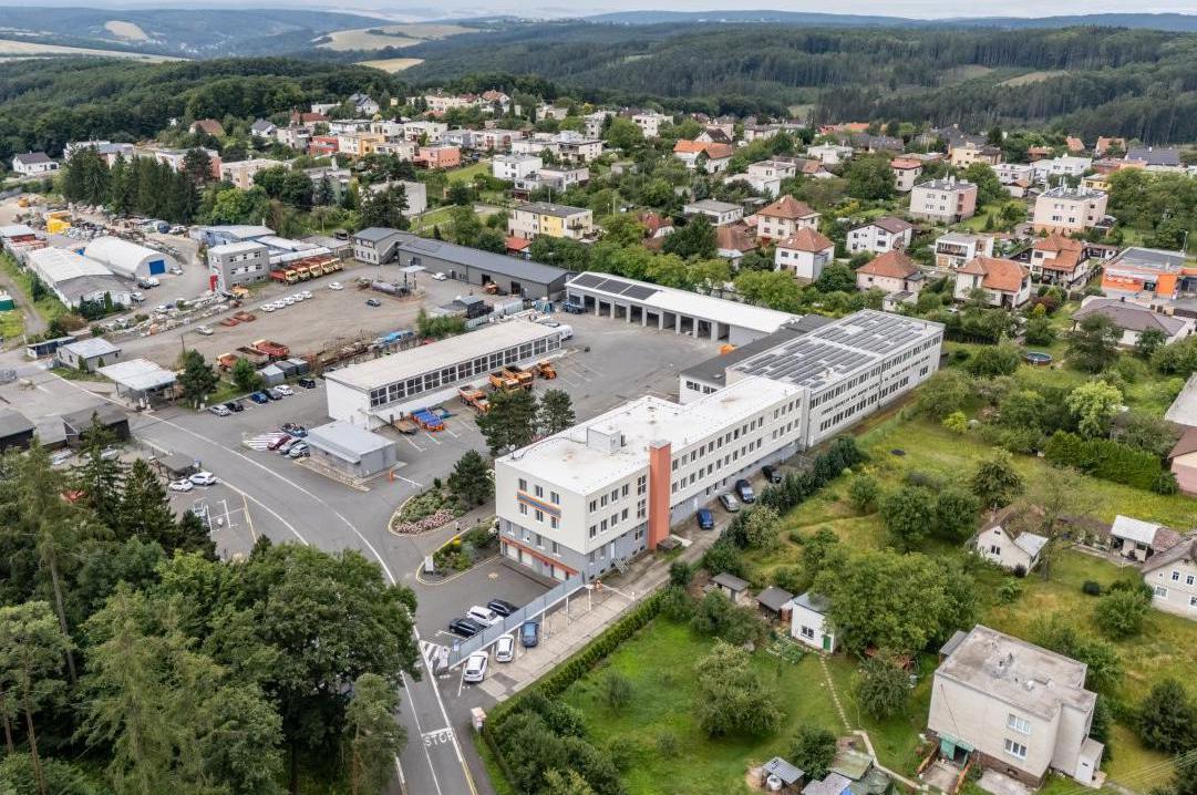 VOLNÉ KANCELÁŘE K PRONÁJMU tel.: 607 045 209