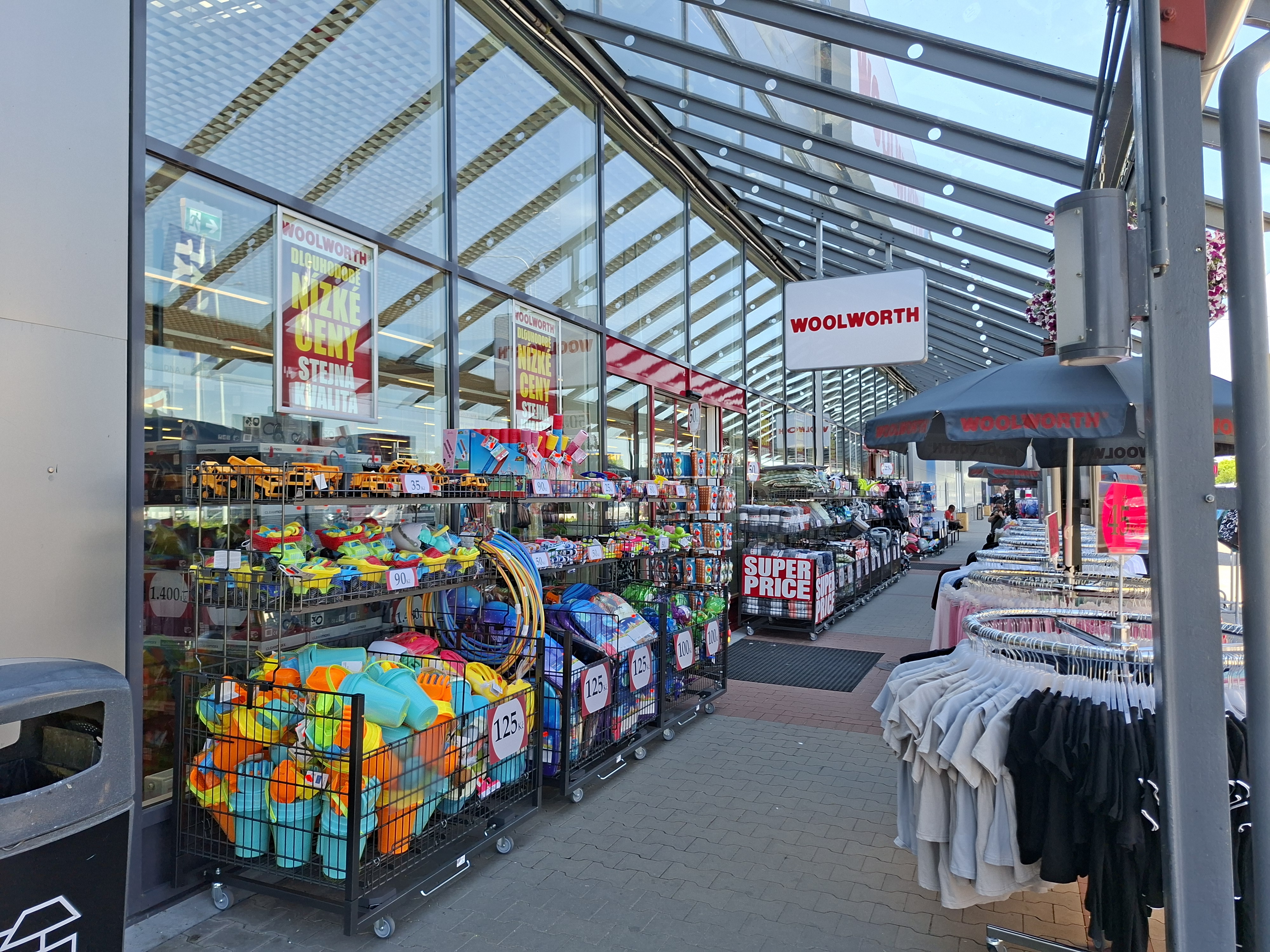 Woolworth foto 1