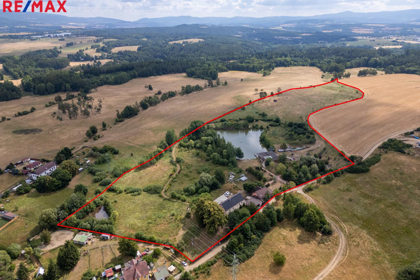 Hospodářská usedlost 74164 m2, obec Mezirolí