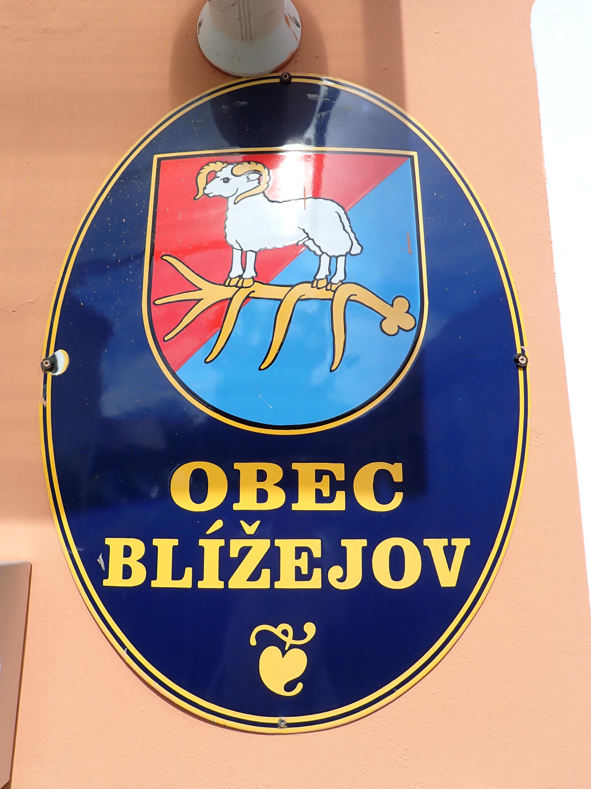 Blížejov - obecní úřad foto 5