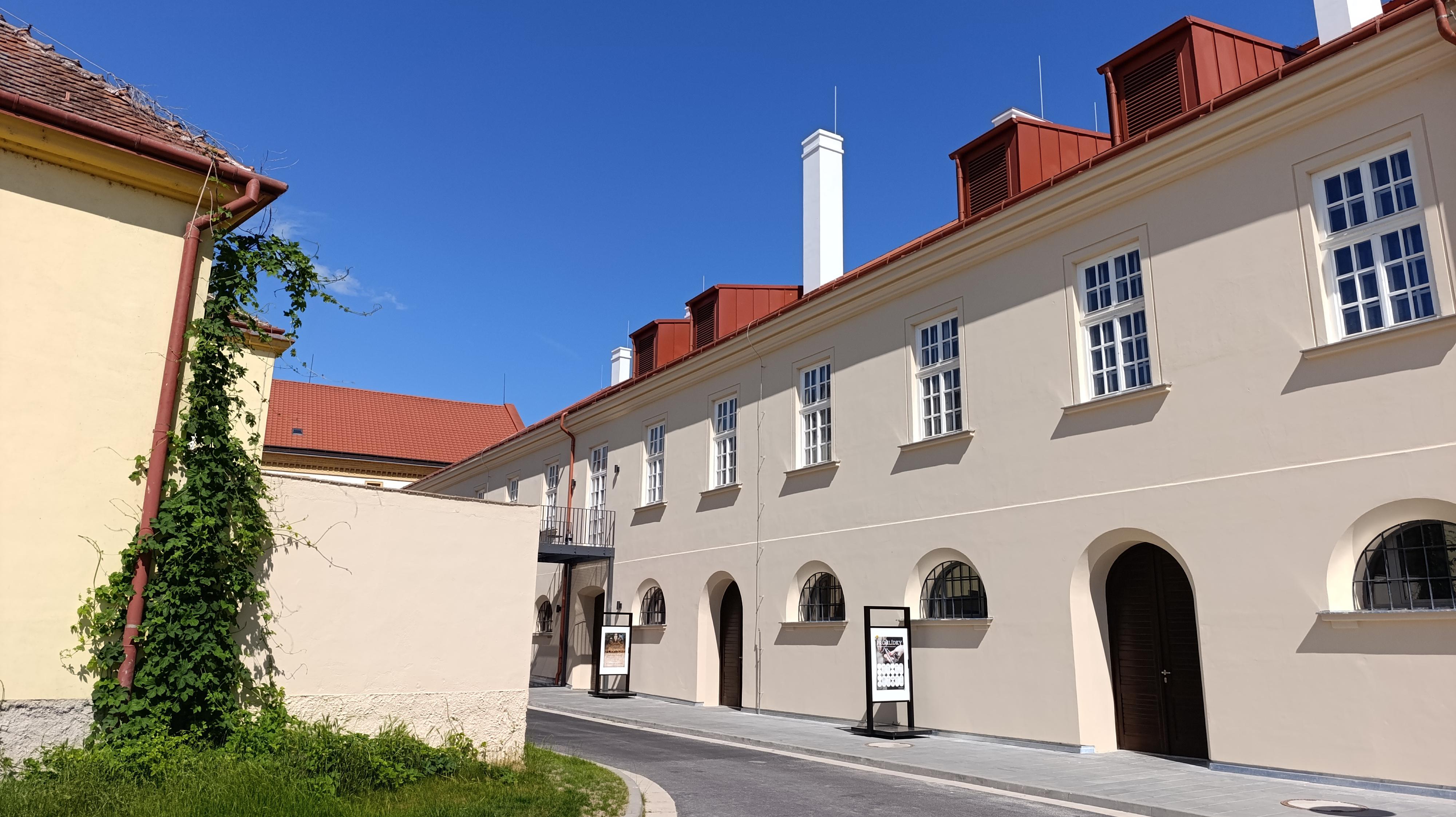 Kulturní a kreativní Centrum Jízdárna foto 2