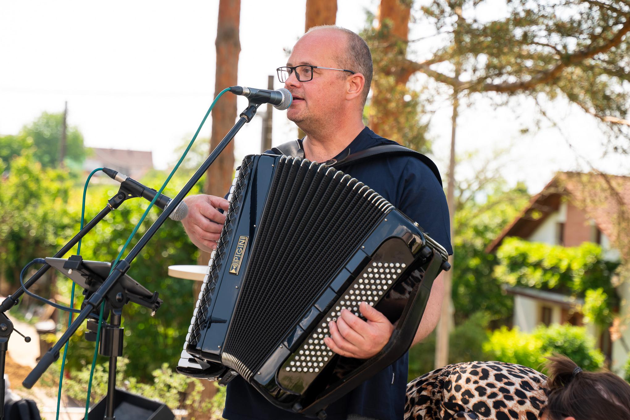 Harmonikář Ivo Gabrhelík