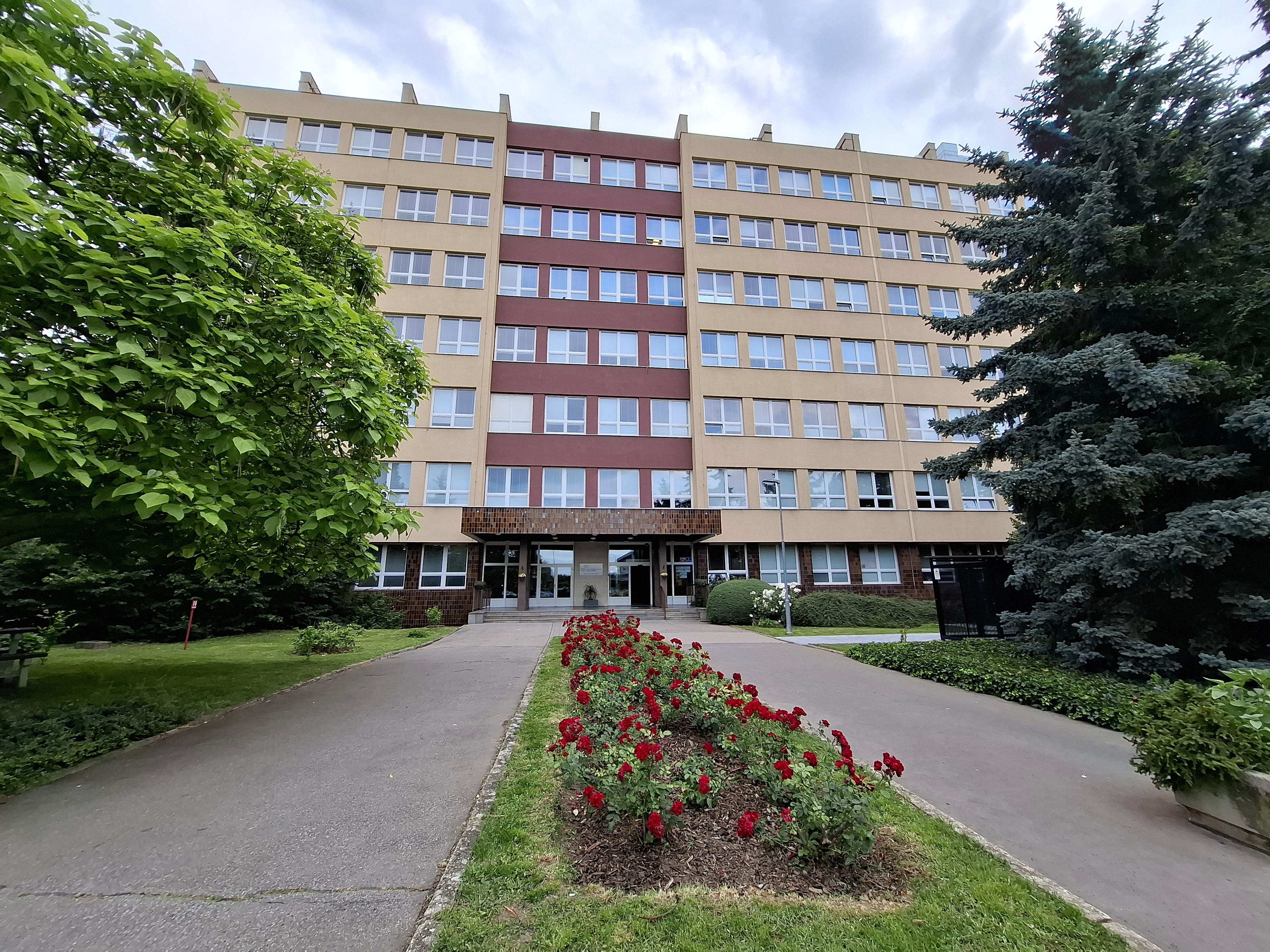 Knihovna Ústavu fyzikální chemie Jaroslava Heyrovského AV ČR
