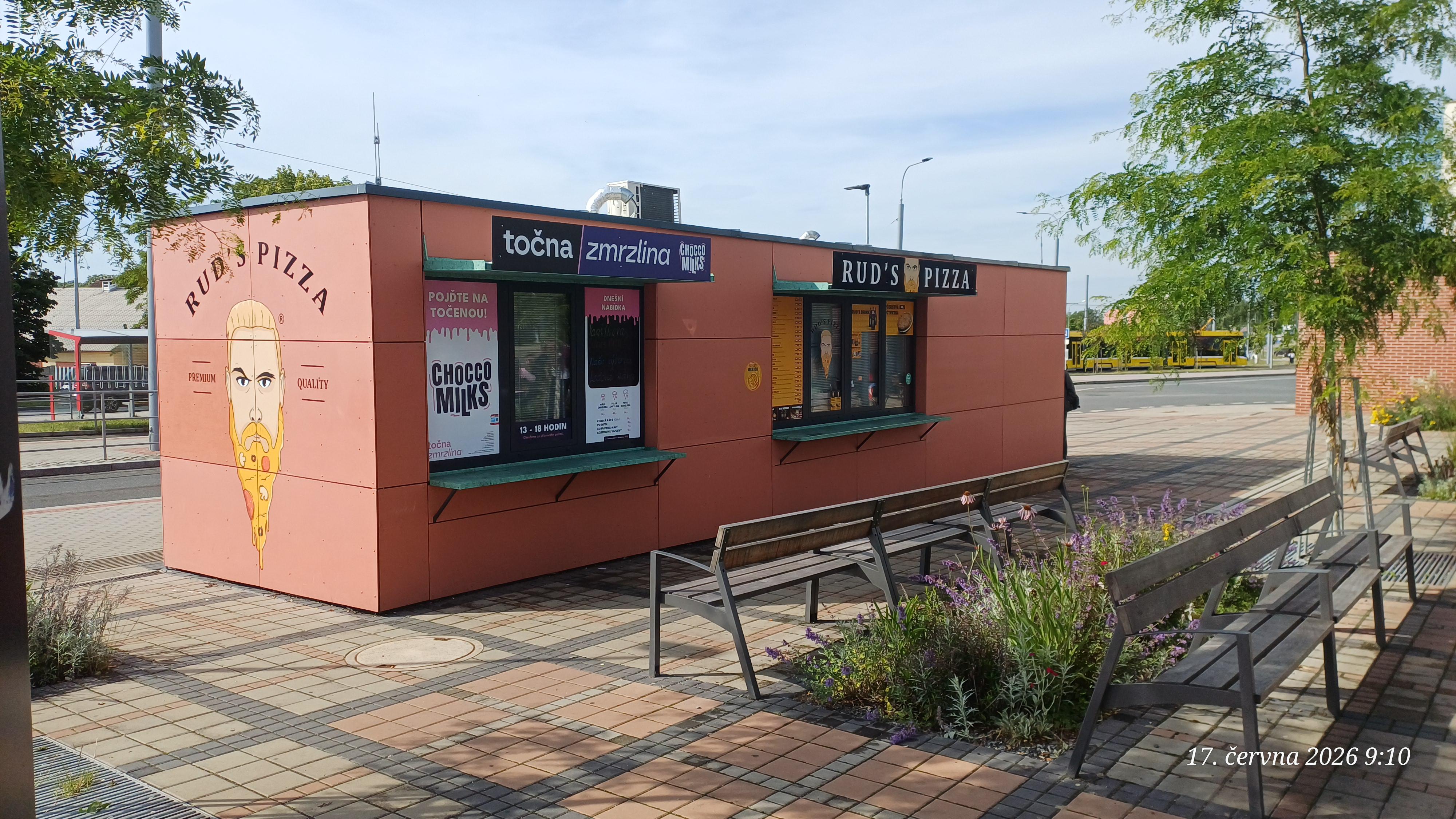 Rud's pizza