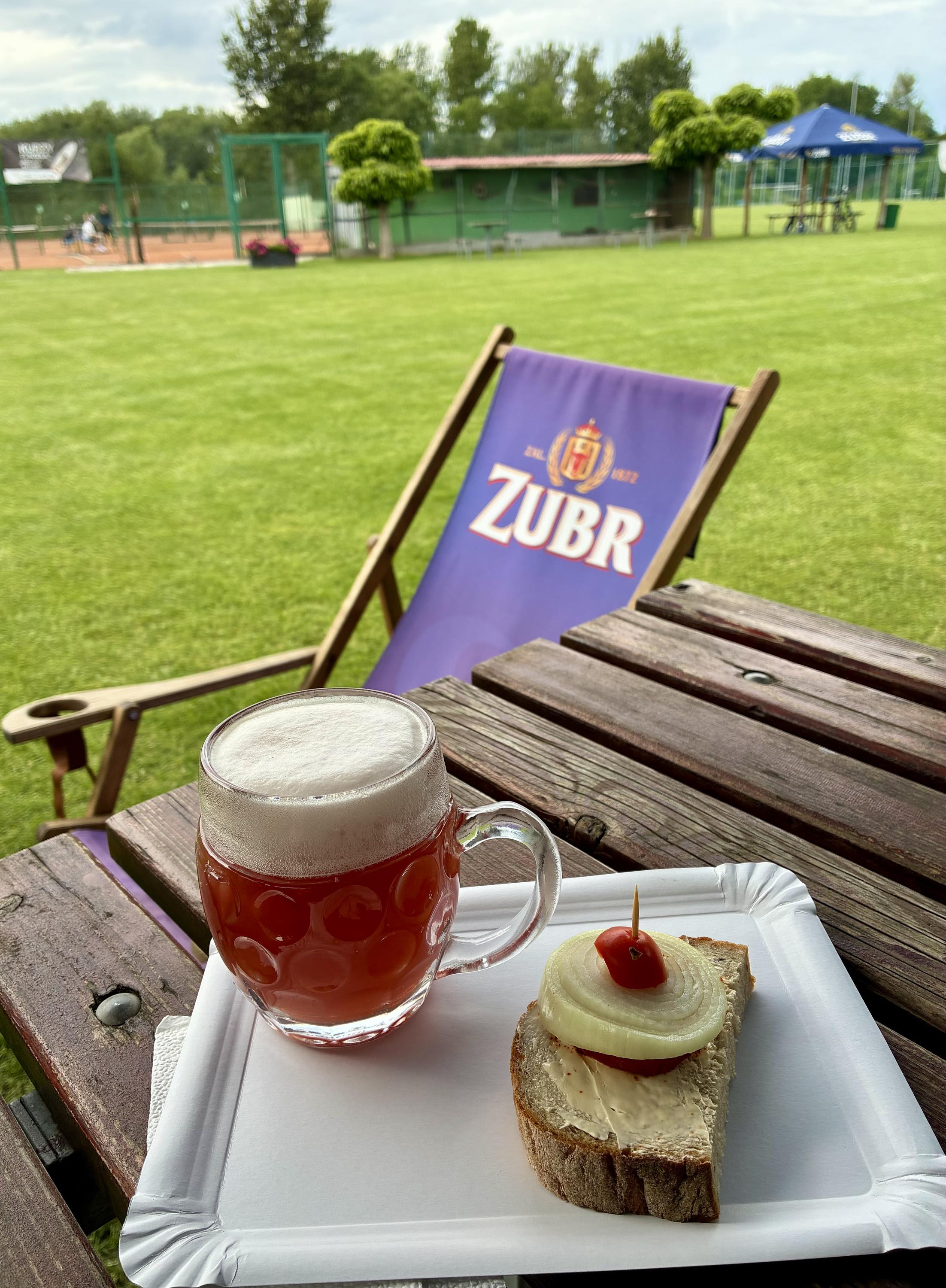 Restaurace - areál sportu Kozlovice foto 4