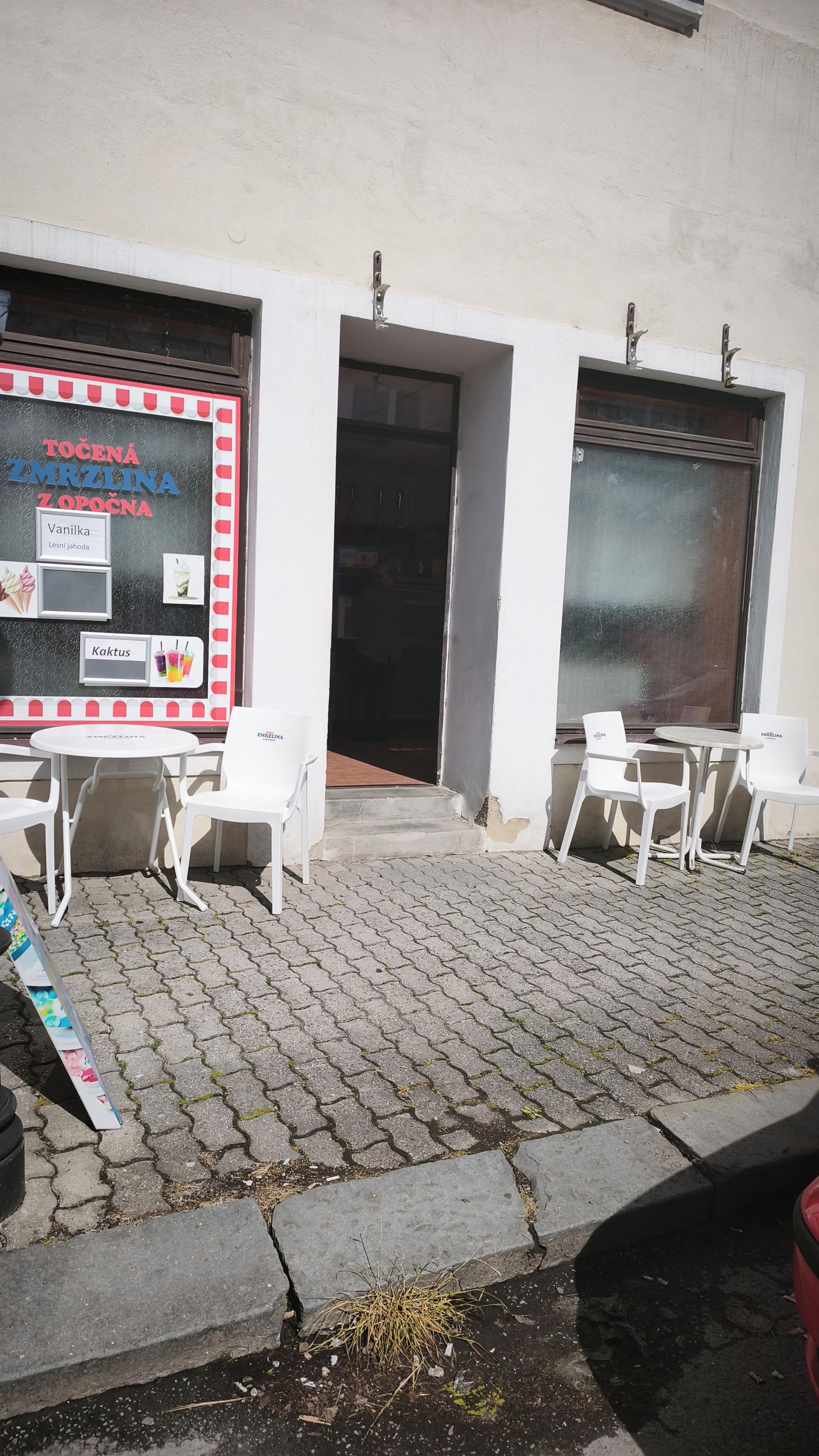 Zmrzlinový stánek Příbor foto 2