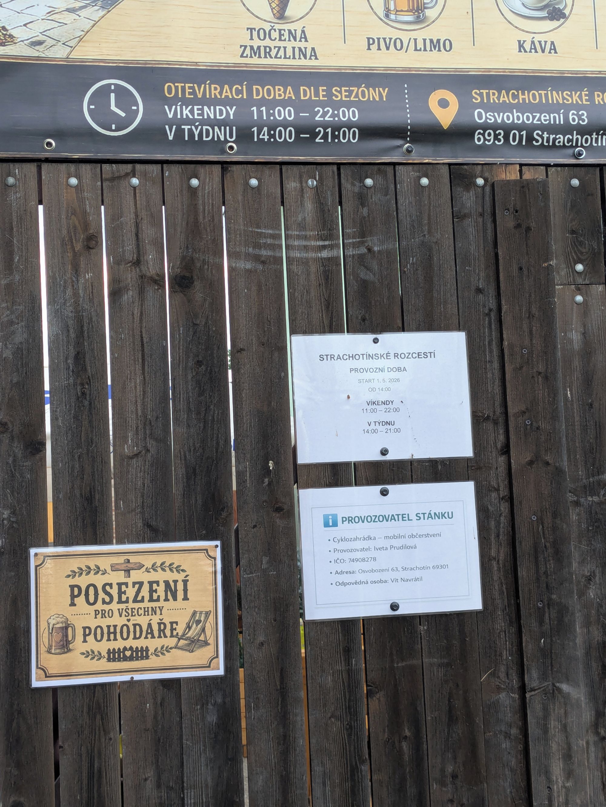 Strachotínské rozcestí foto 1