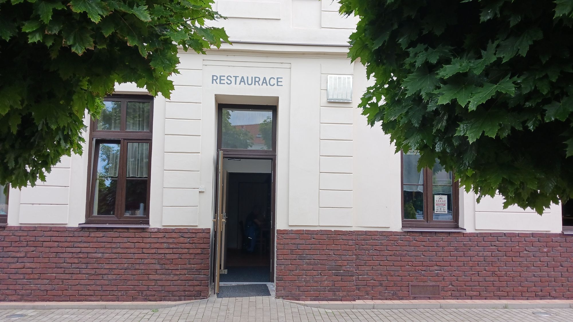 Restaurace Radnice Bohušovice foto 1