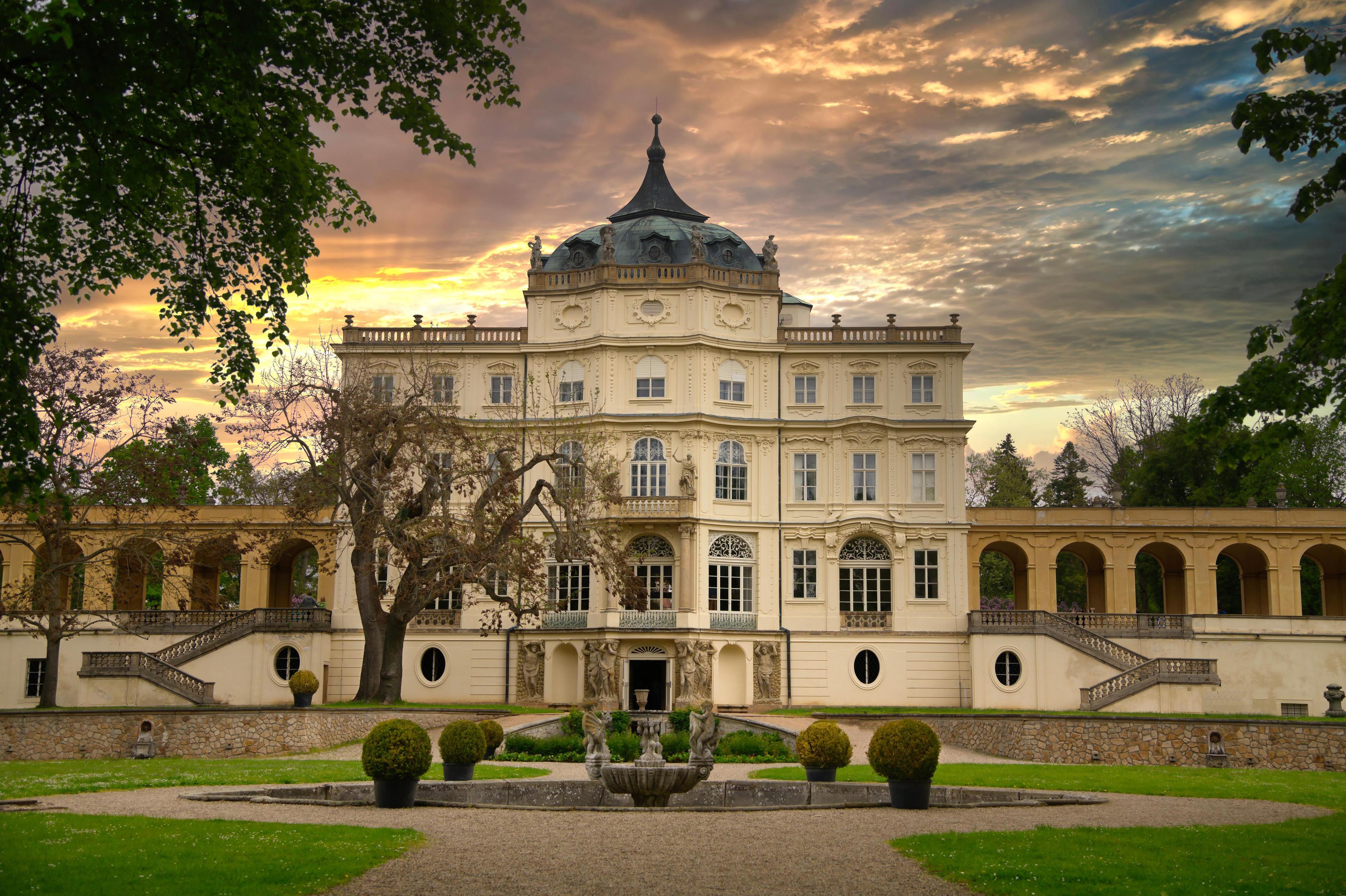 Státní zámek Ploskovice foto 3
