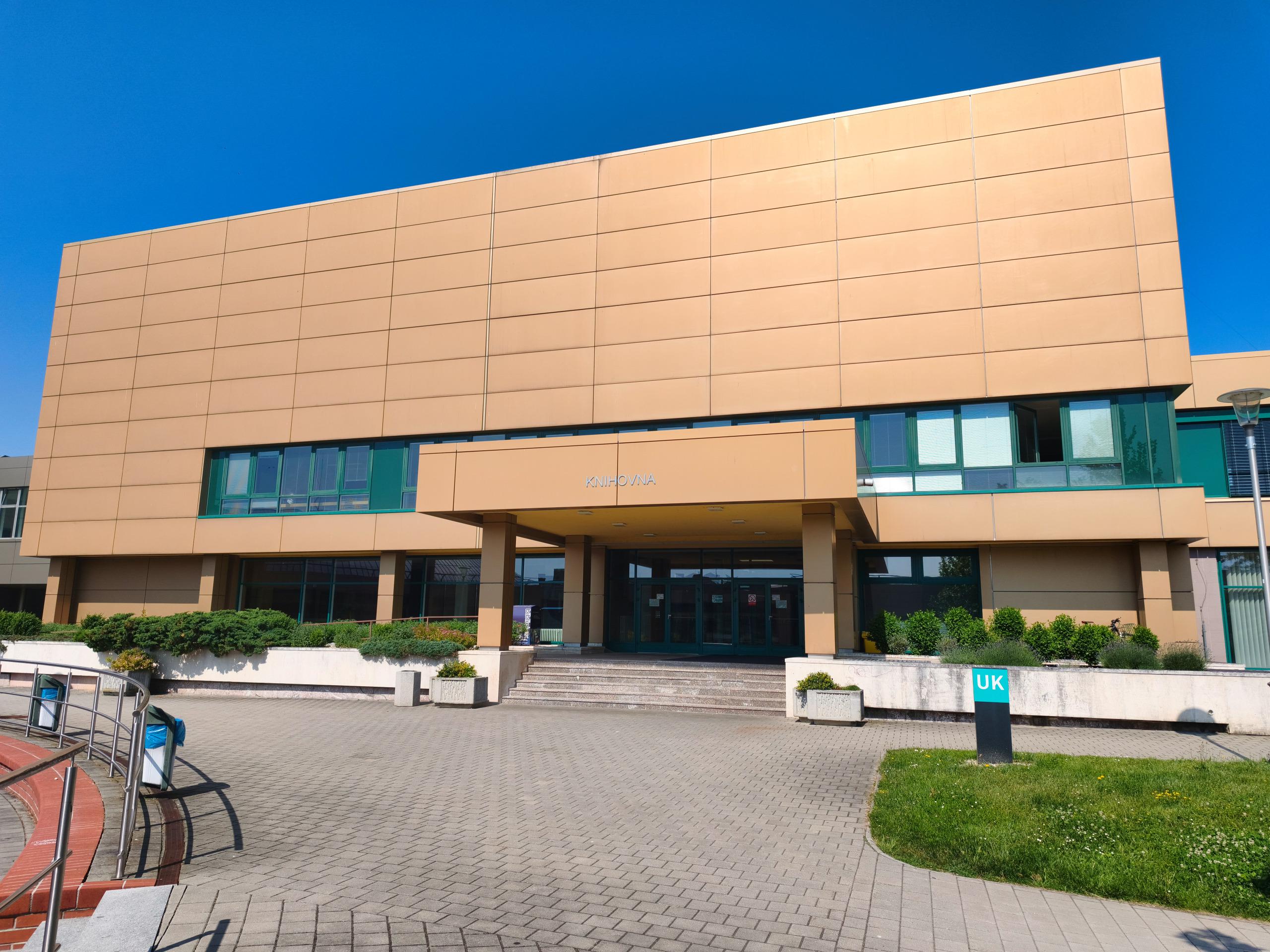 Ústřední knihovna Vysoké školy Báňské - Technické univerzity Ostrava foto 2