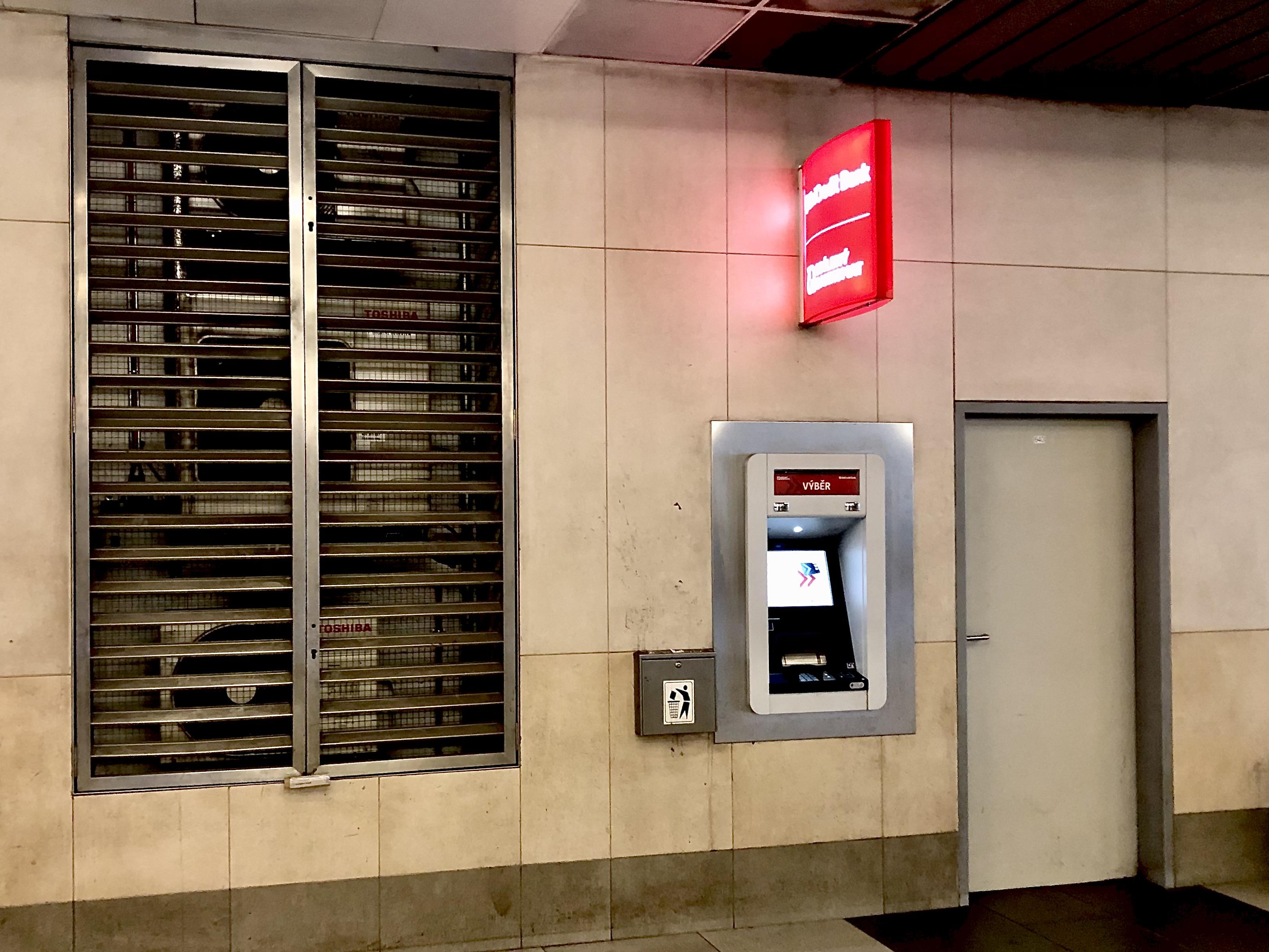 Bankomat UniCredit Bank Czech Republic