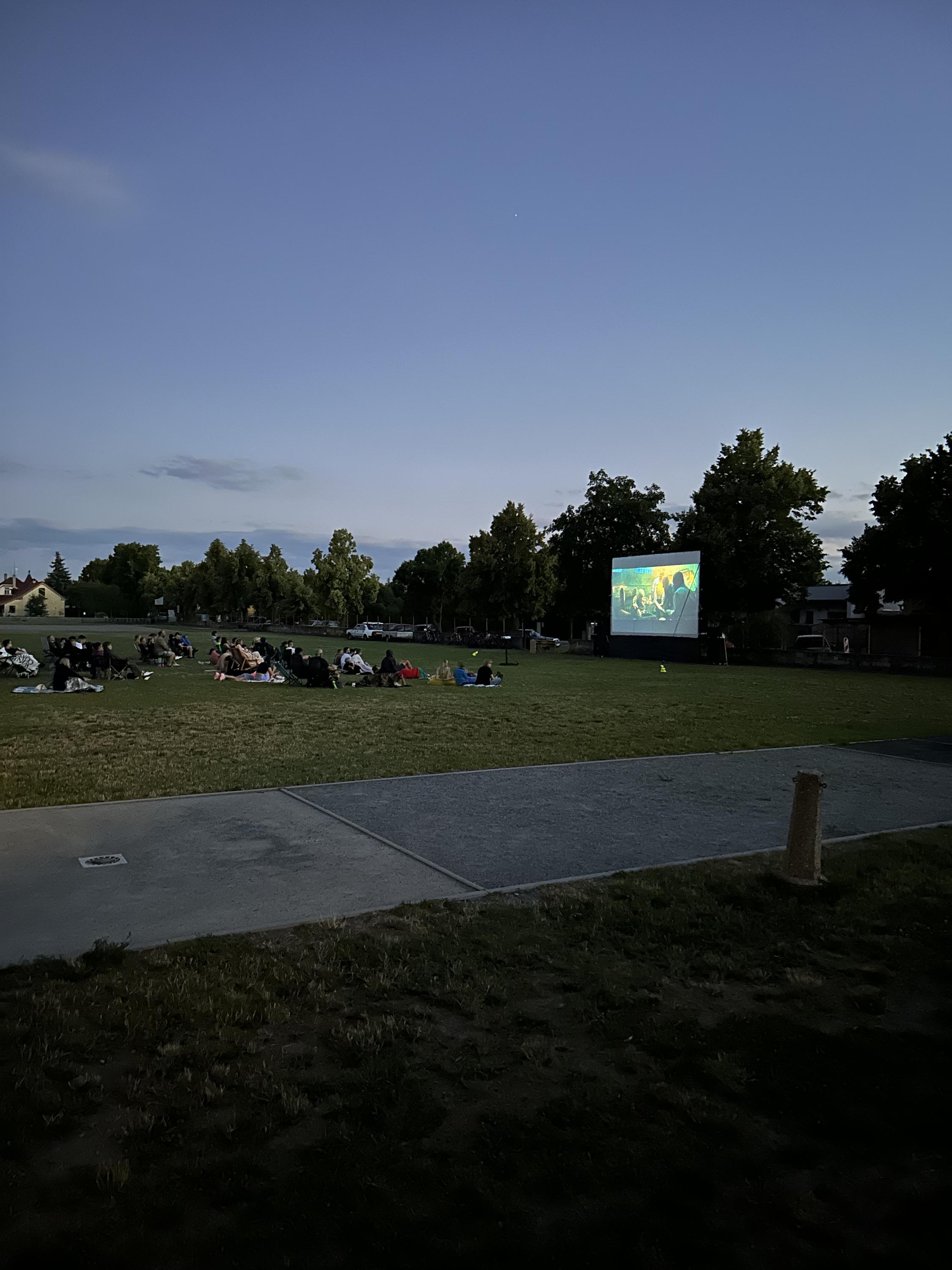 Letní kino Sadská foto 3